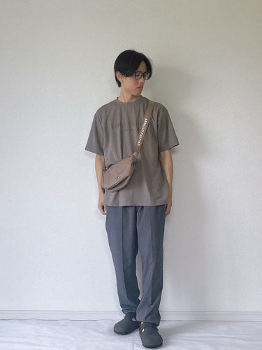 ナチュラルモノトーンで魅せる大人カジュアル