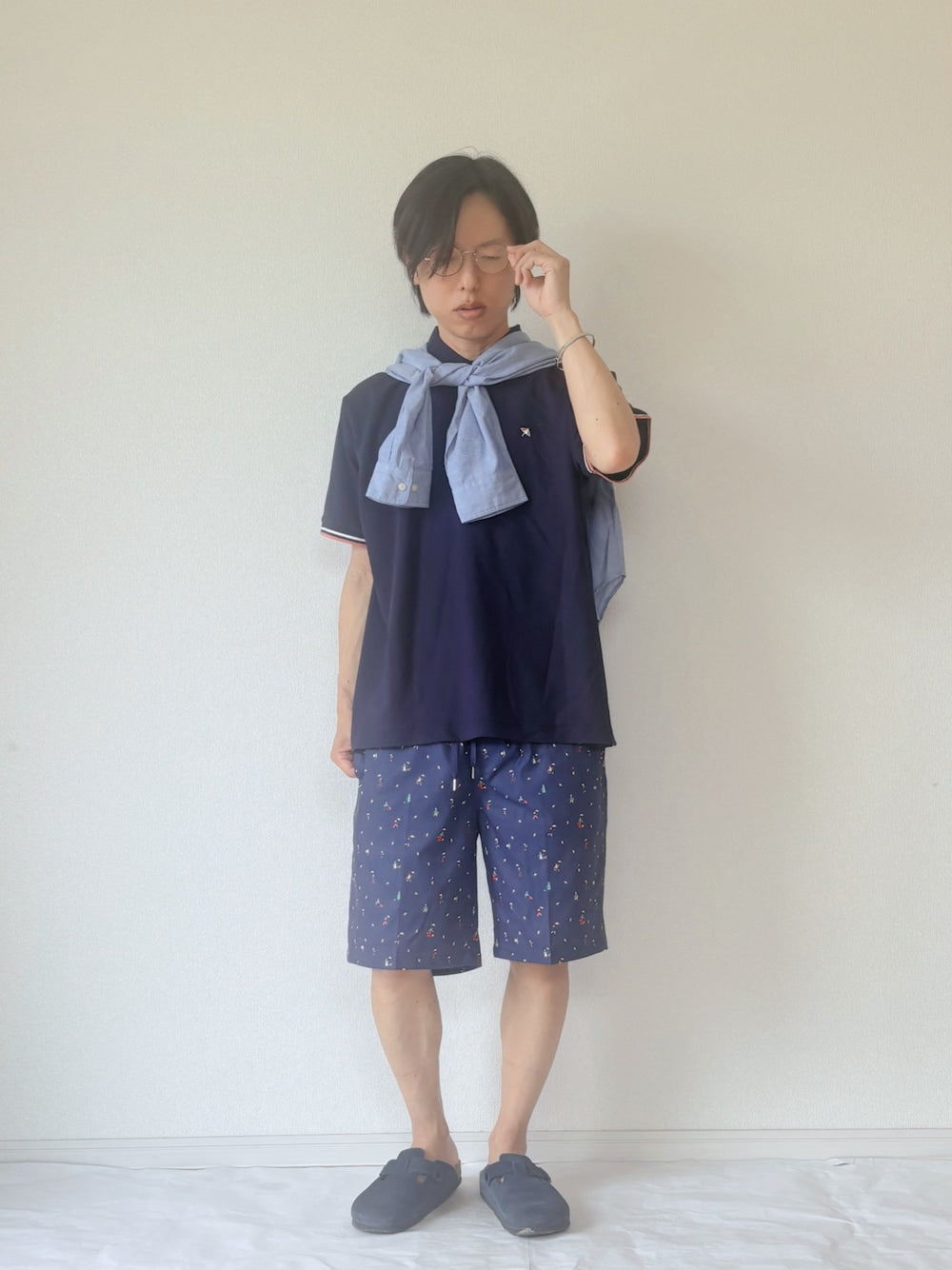 柄ショーツでつくる、上品な夏のカジュアルスタイル – MIZUJIN WEBSHOP