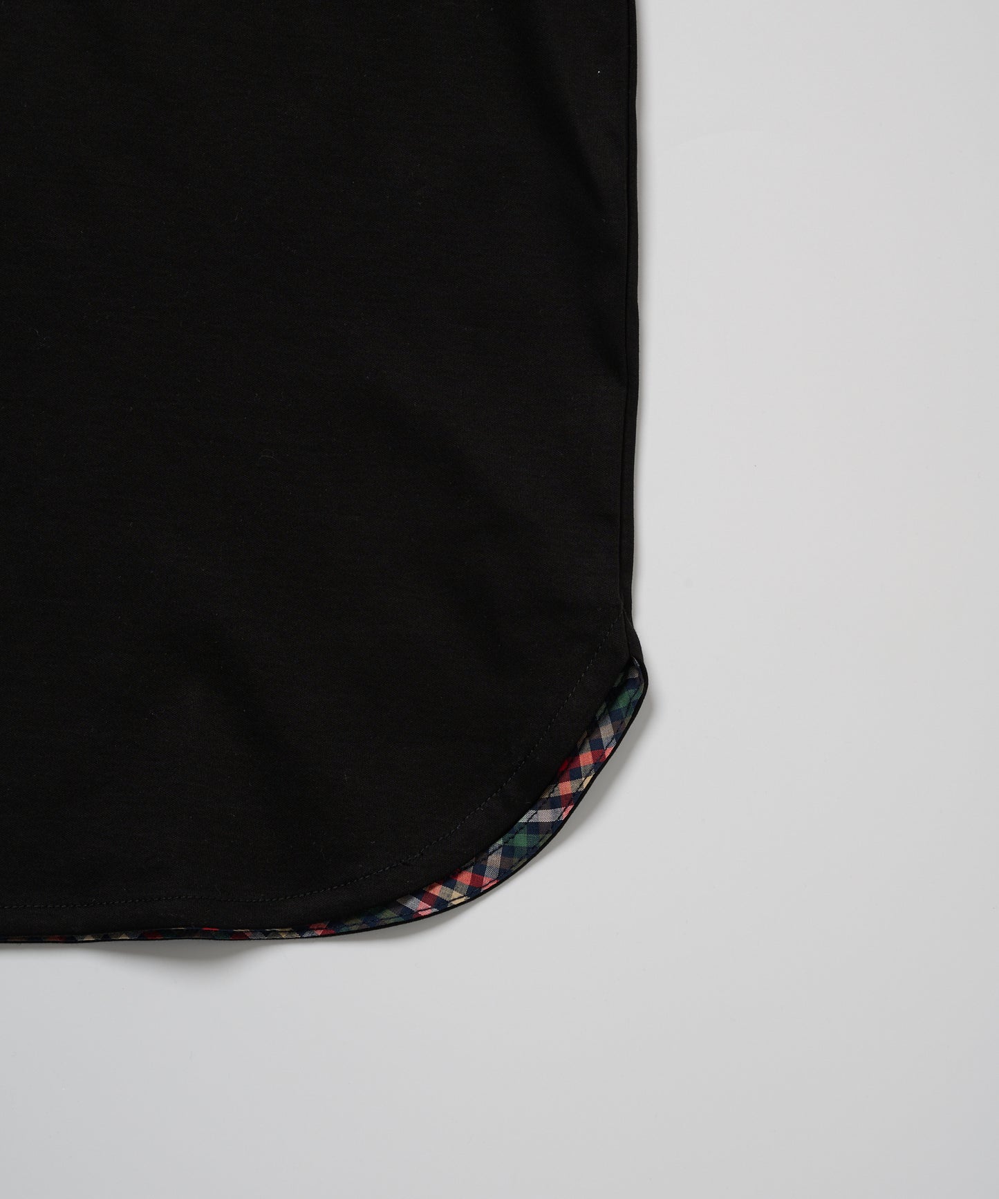 シェア ハンドメイド刺繍ラウンドヘムTシャツ