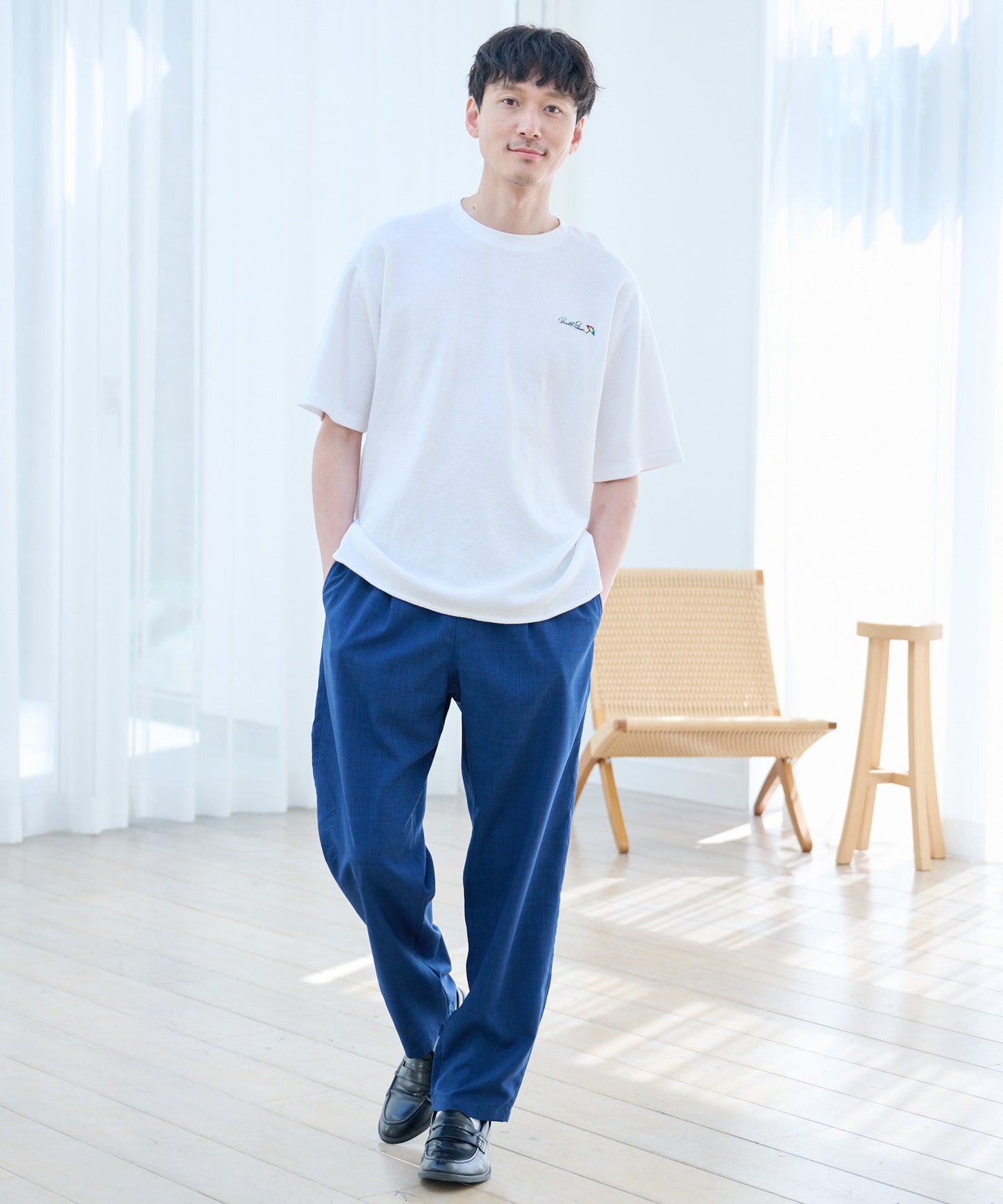 寄り添うリネン シェア Tシャツ