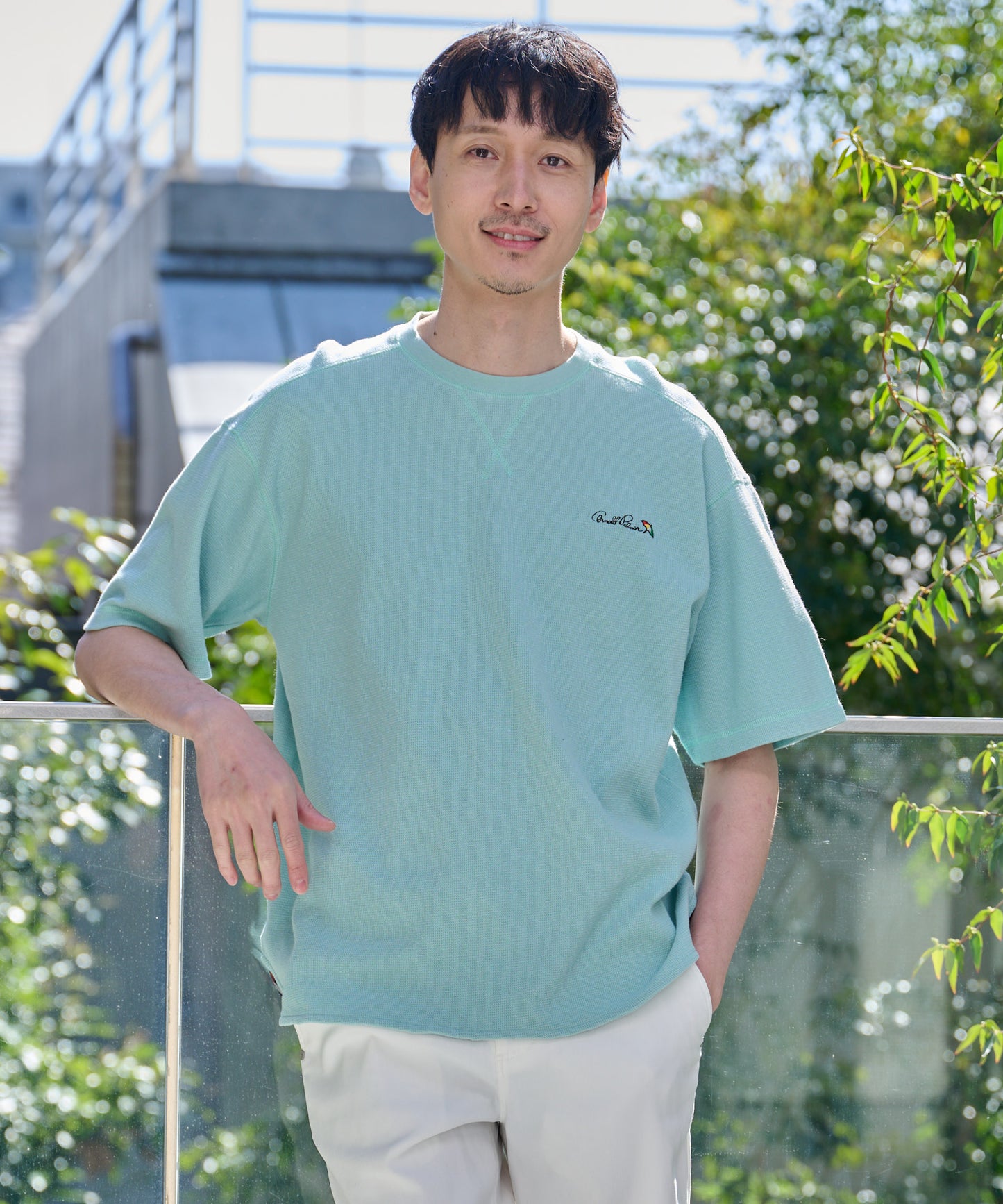 寄り添うリネン シェア Tシャツ