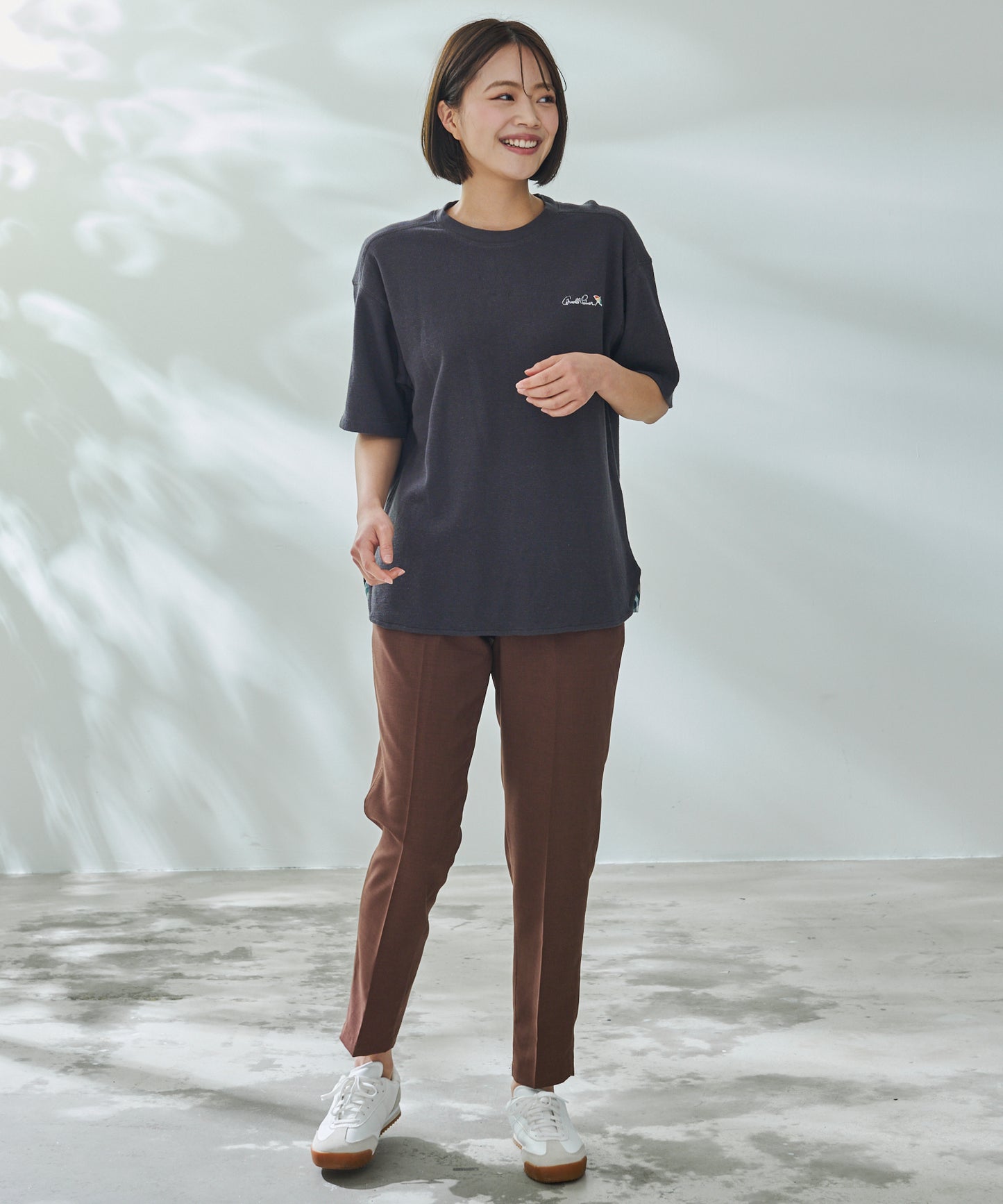 寄り添うリネン シェア Tシャツ