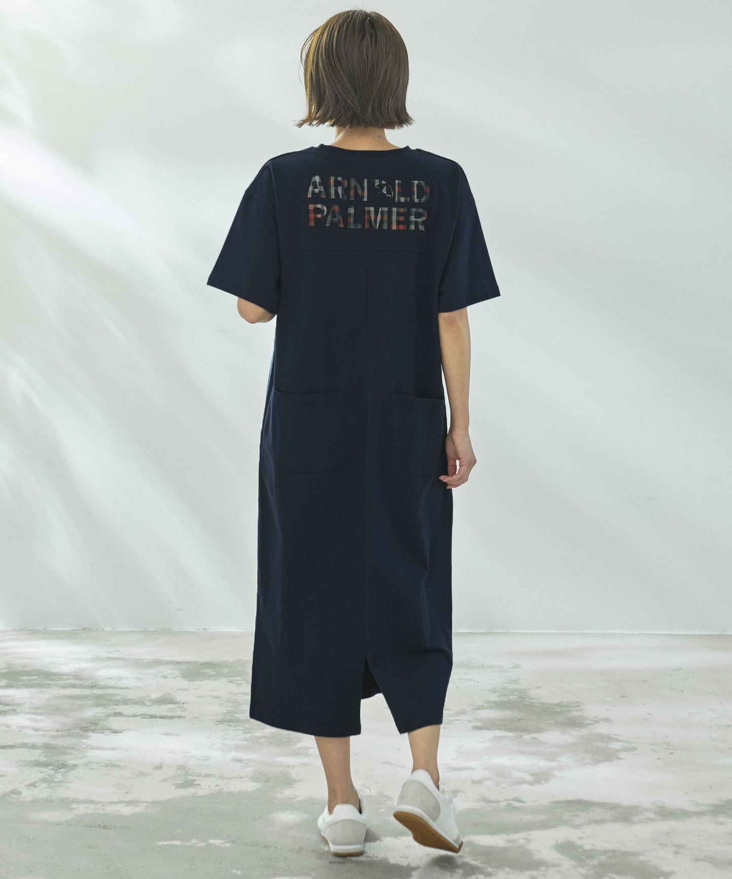 バックロゴ Tシャツワンピース