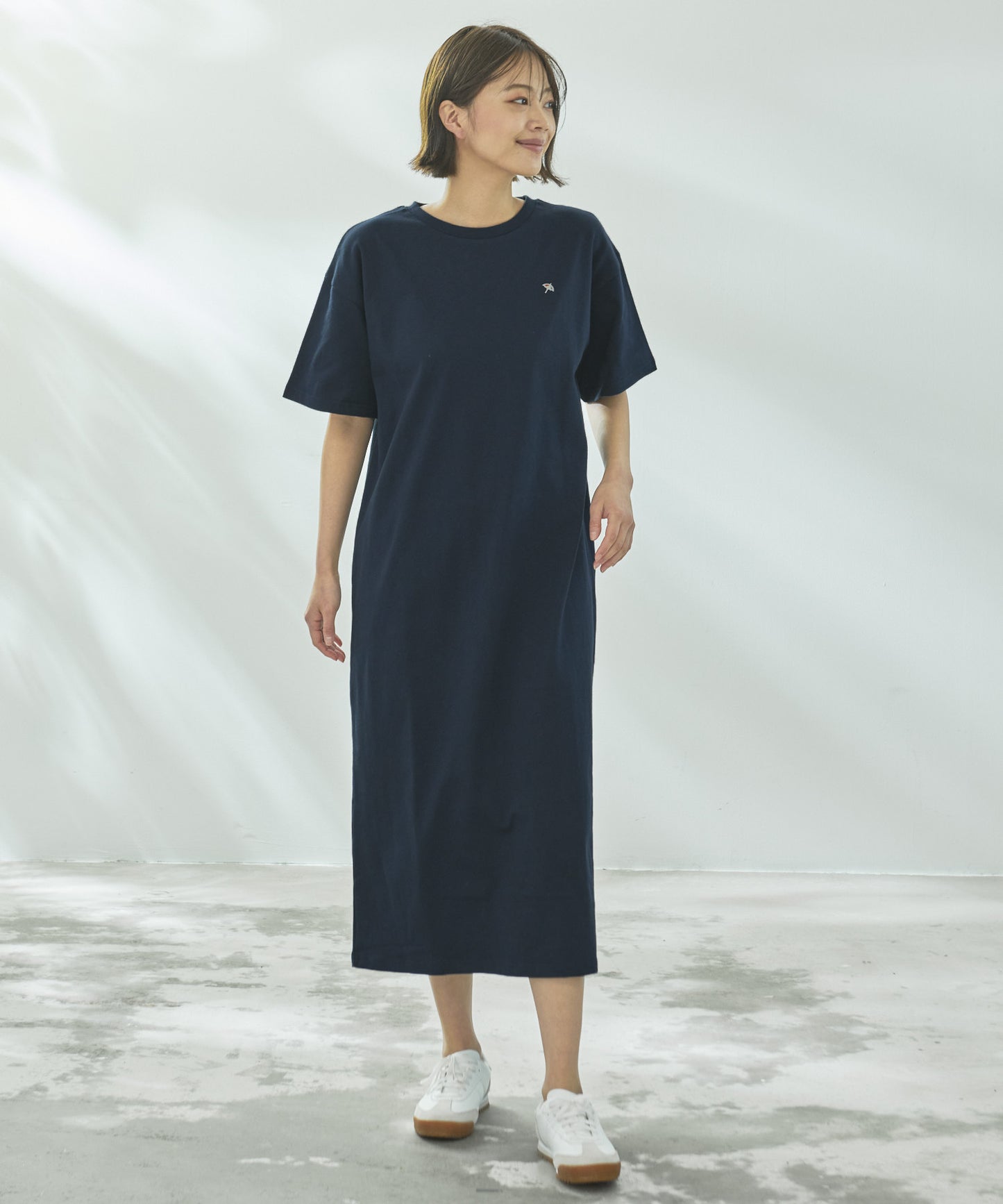 バックロゴ Tシャツワンピース