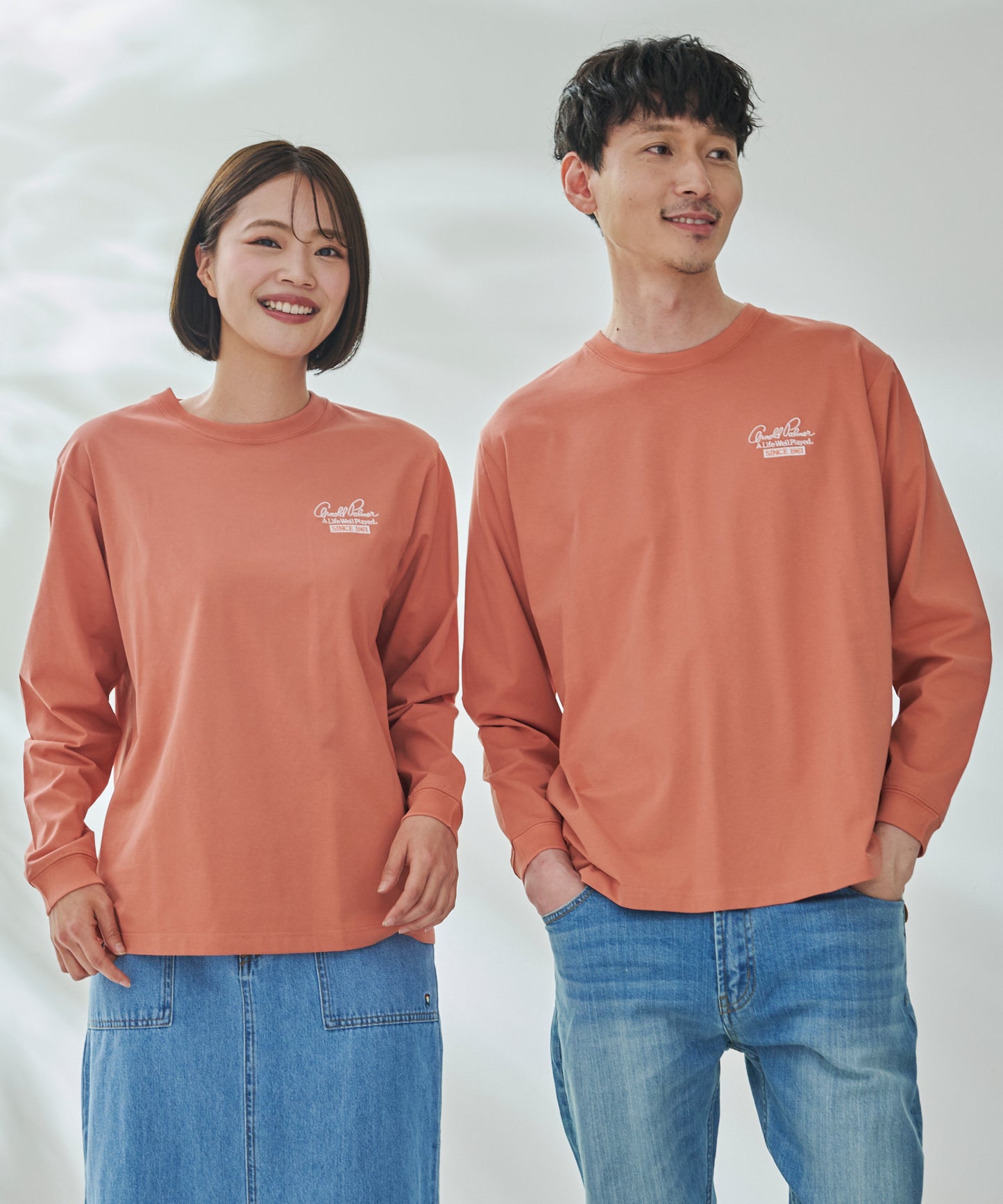 バックロゴグラフィック シェア ロングスリーブTシャツ