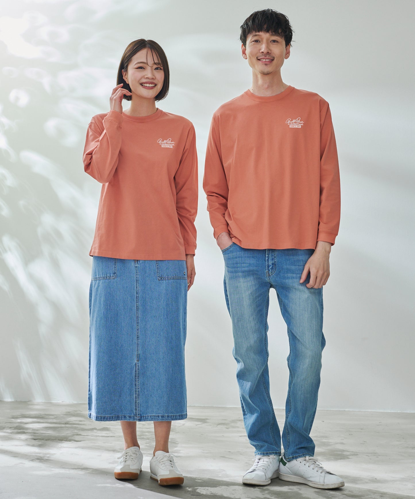バックロゴグラフィック シェア ロングスリーブTシャツ