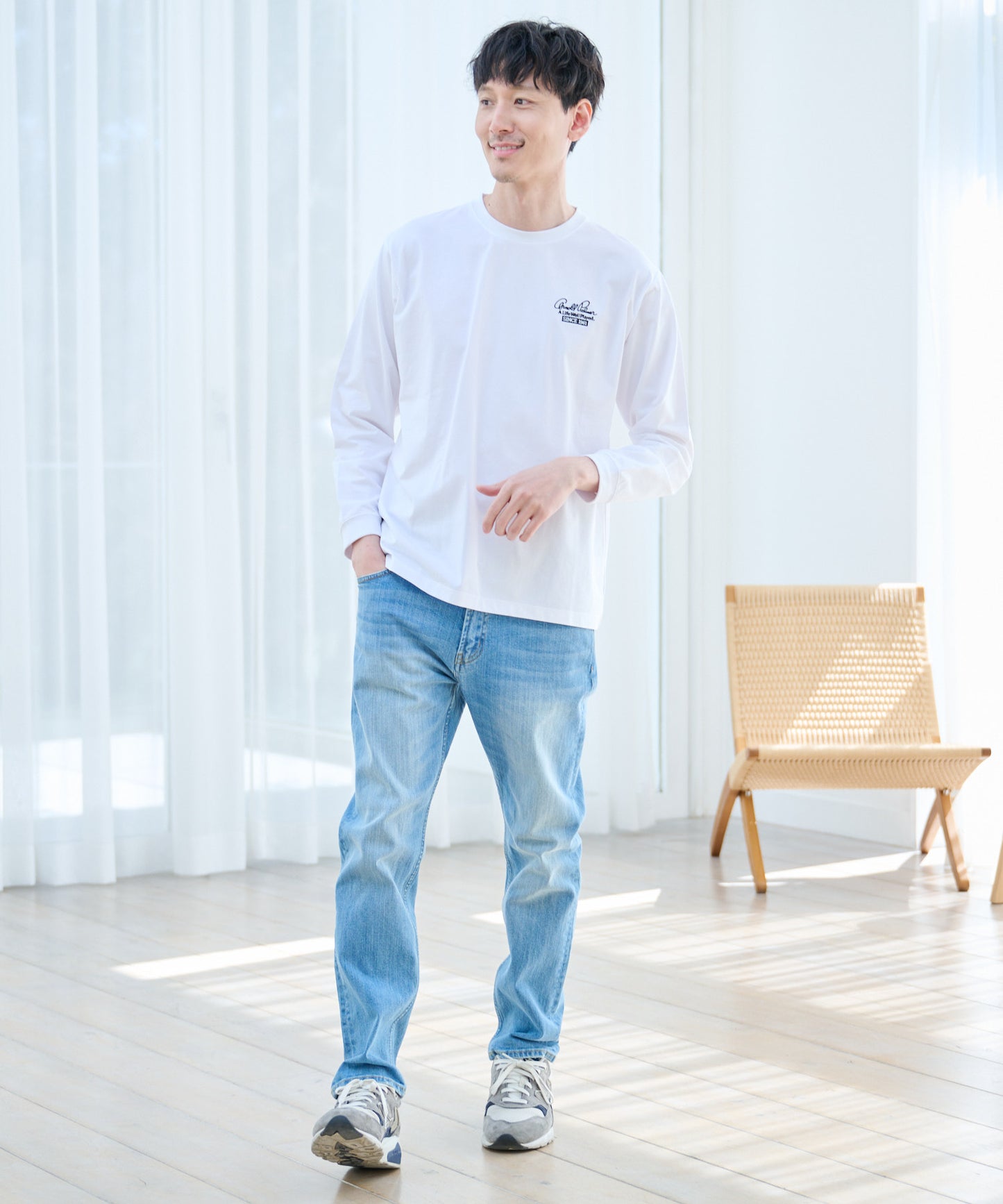 バックロゴグラフィック シェア ロングスリーブTシャツ