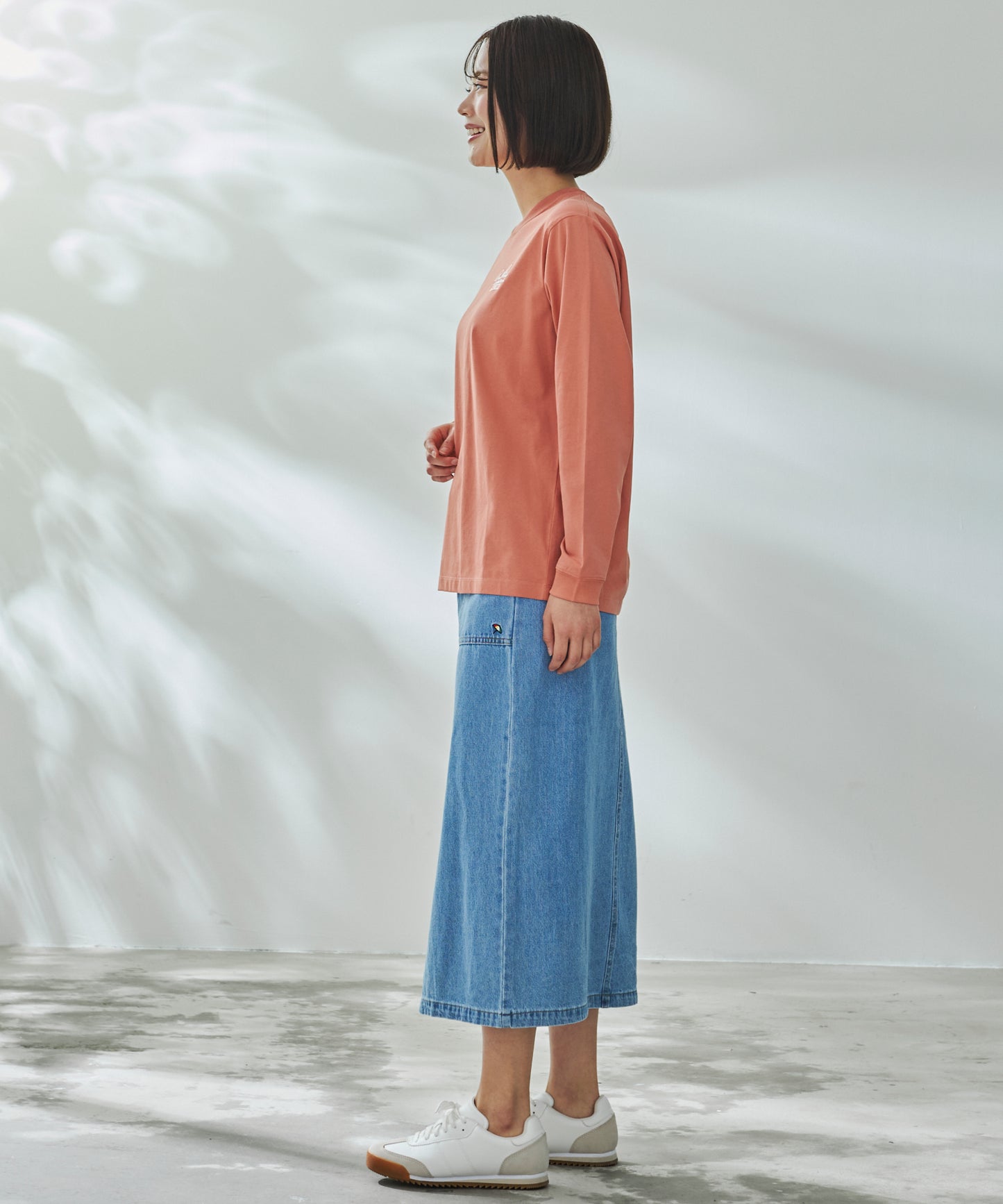 バックロゴグラフィック シェア ロングスリーブTシャツ