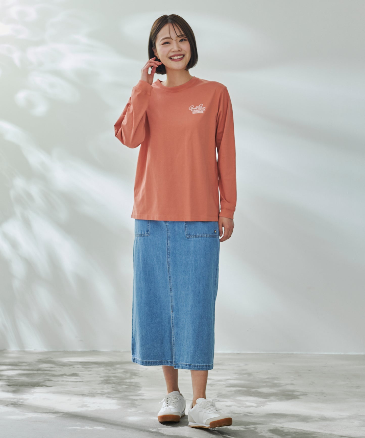 バックロゴグラフィック シェア ロングスリーブTシャツ