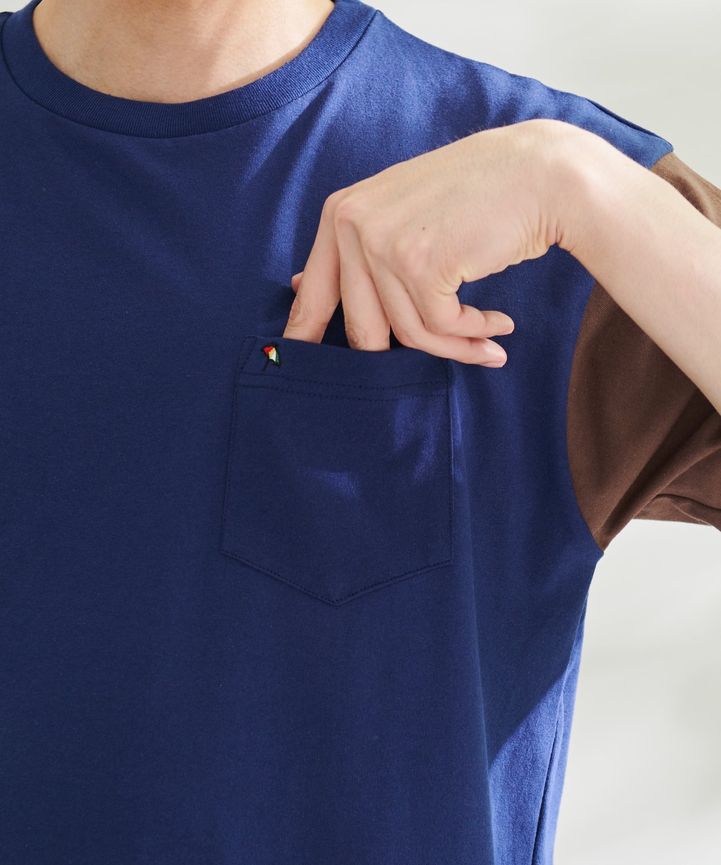 【残り2点】USAコットン配色Tシャツ