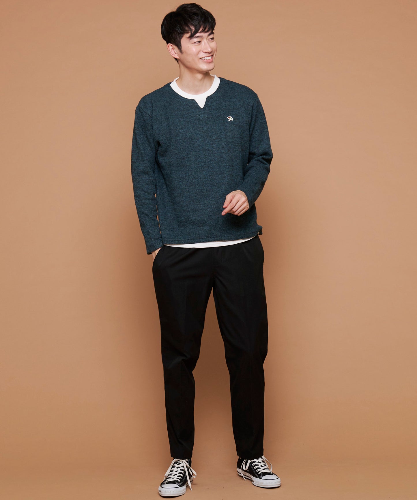 畔ニットソーキーネックフェイクレイヤードロングTシャツ