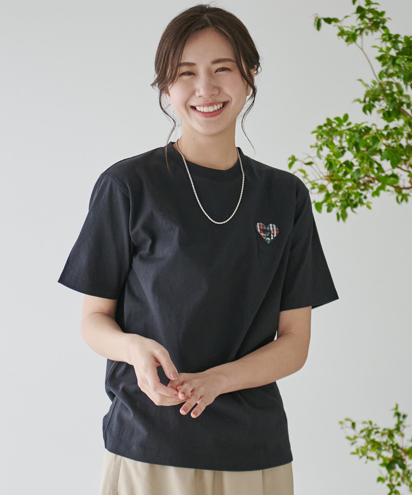 ハートモチーフシェアTシャツ