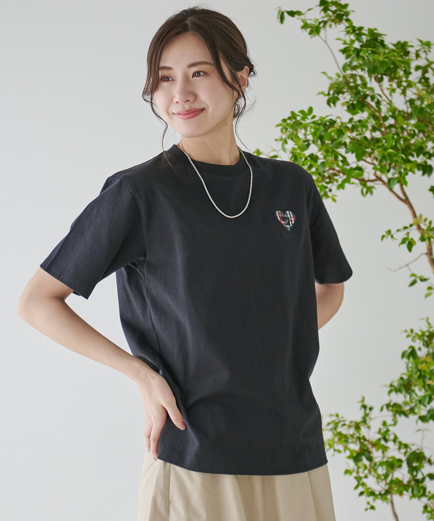 ハートモチーフシェアTシャツ