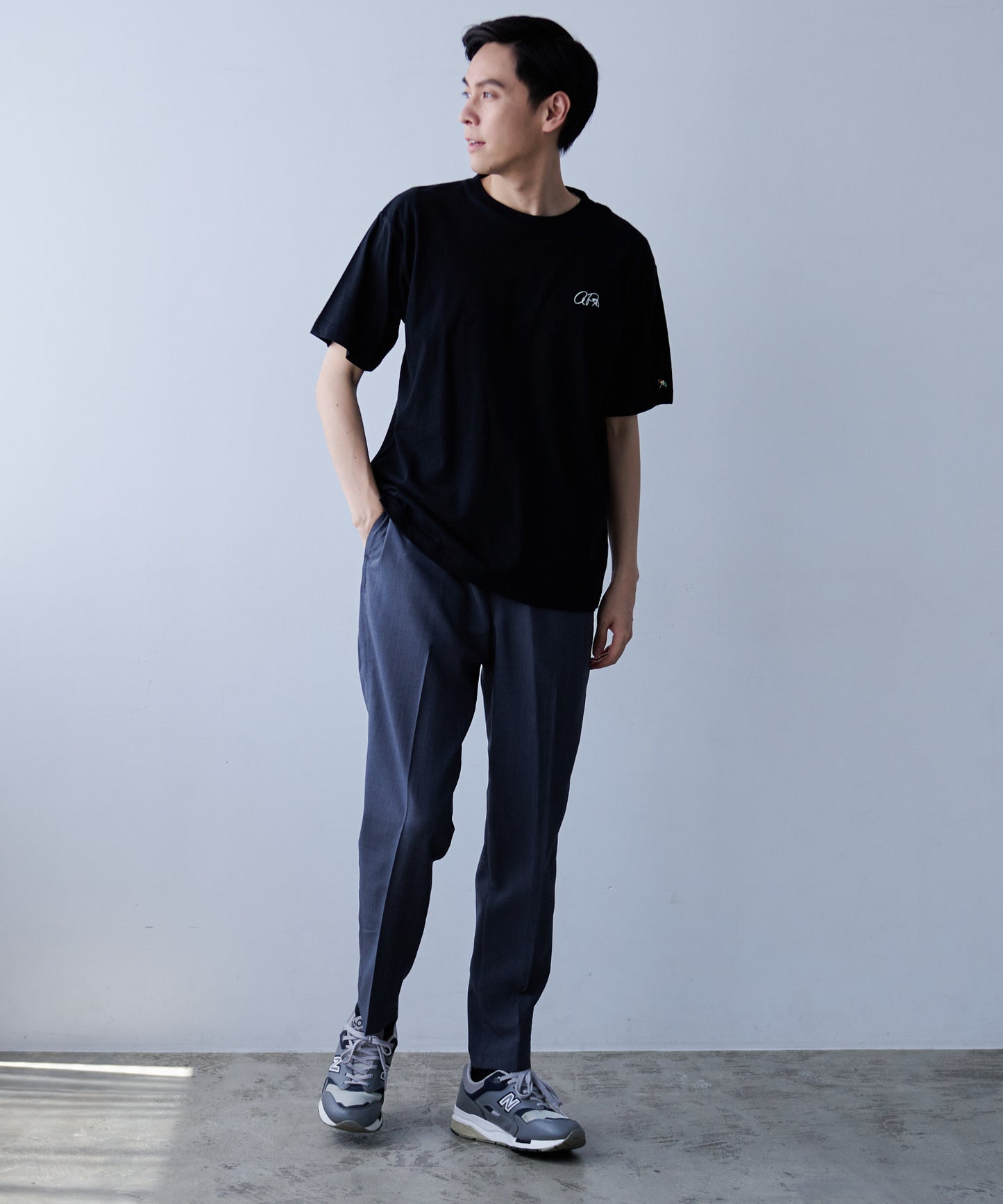 バックロゴ グラフィック シェアTシャツ