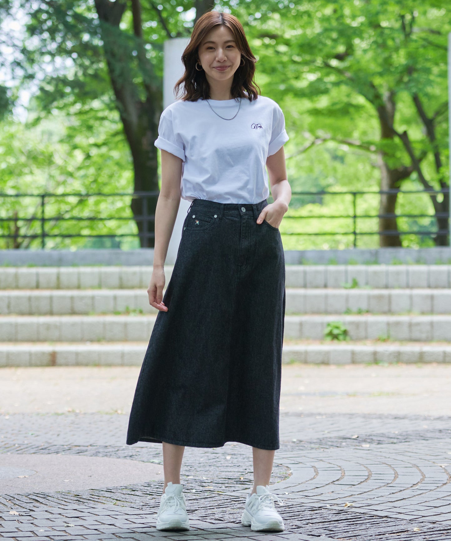バックロゴ グラフィック シェアTシャツ