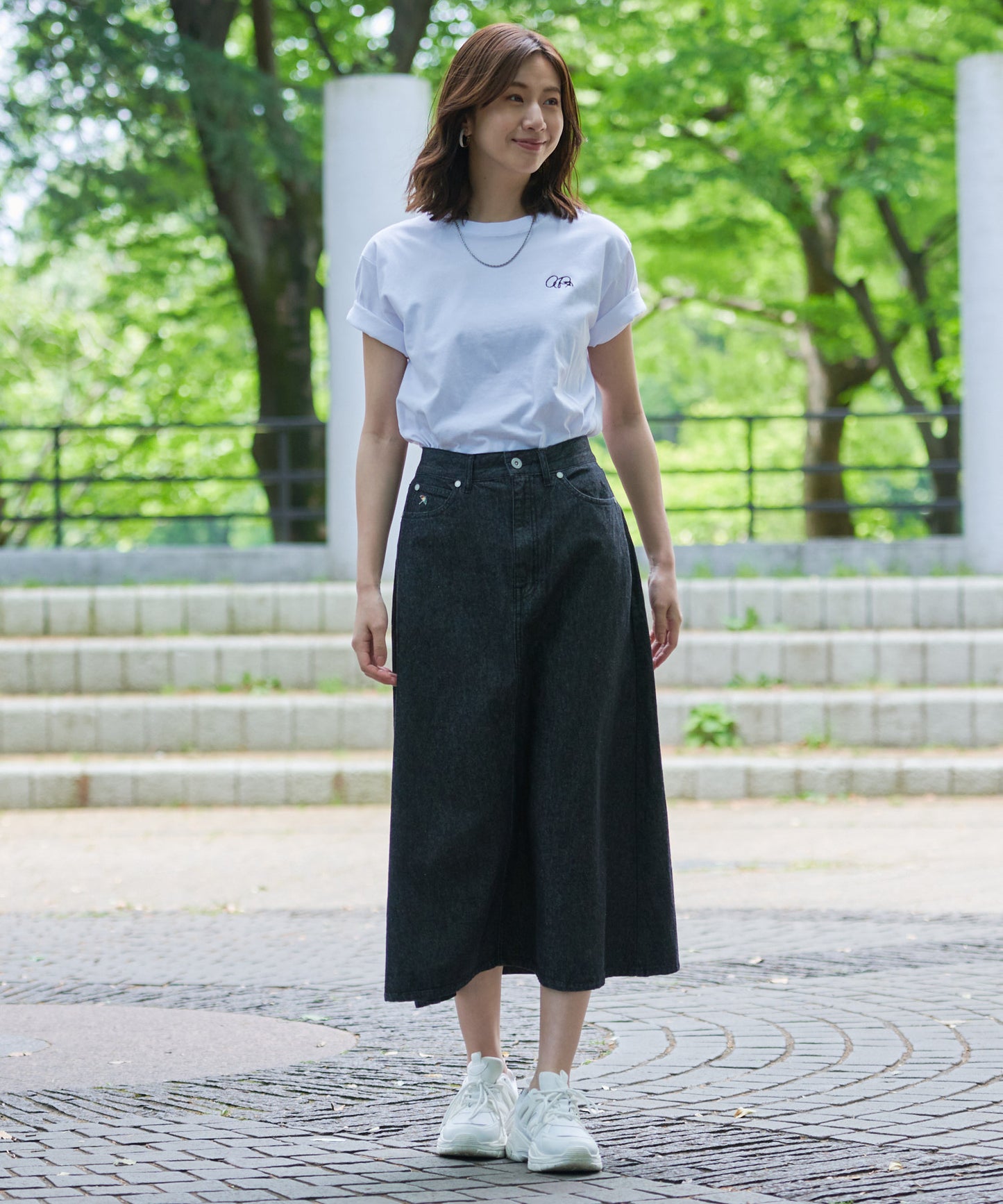 バックロゴ グラフィック シェアTシャツ