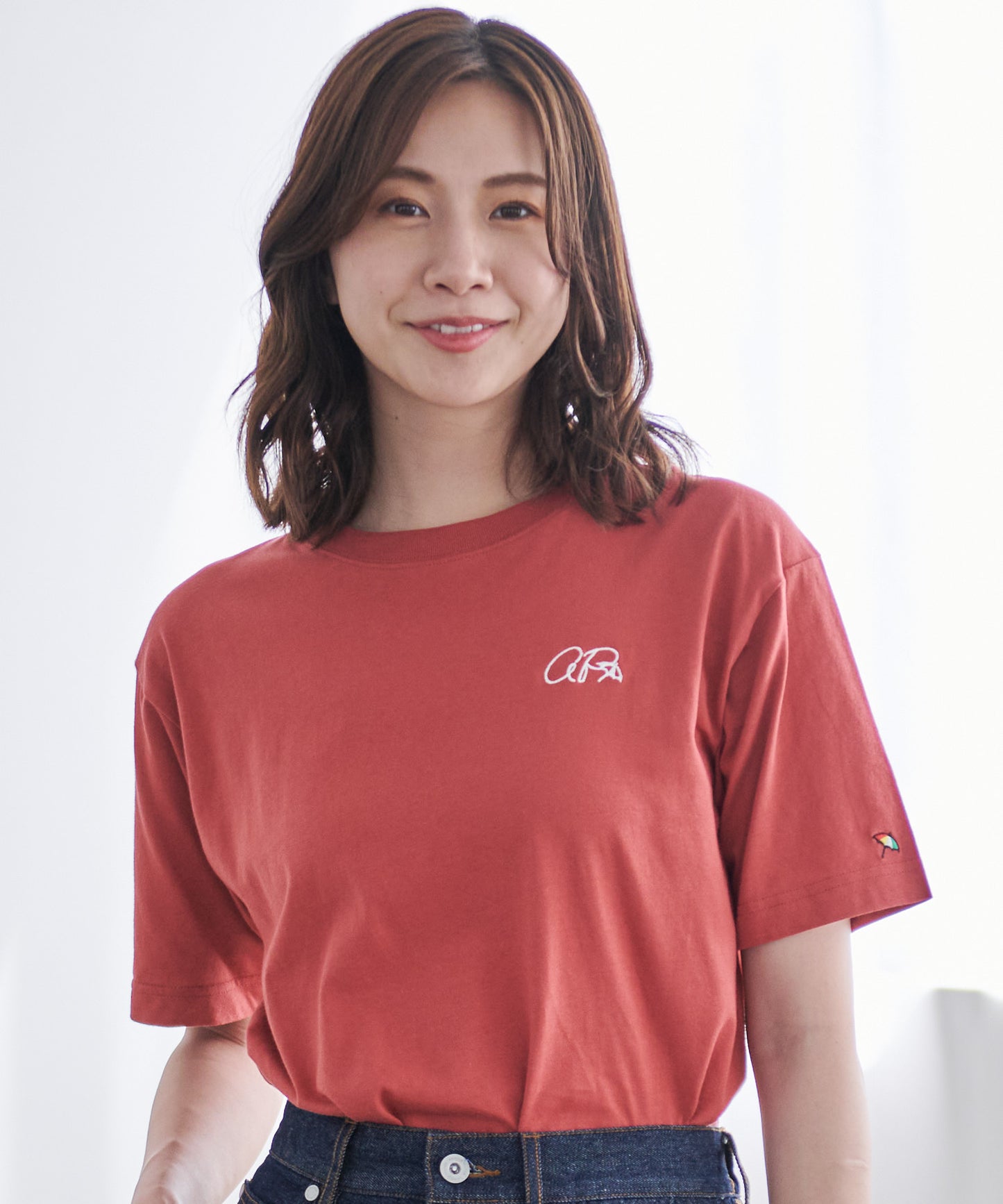 バックロゴ グラフィック シェアTシャツ