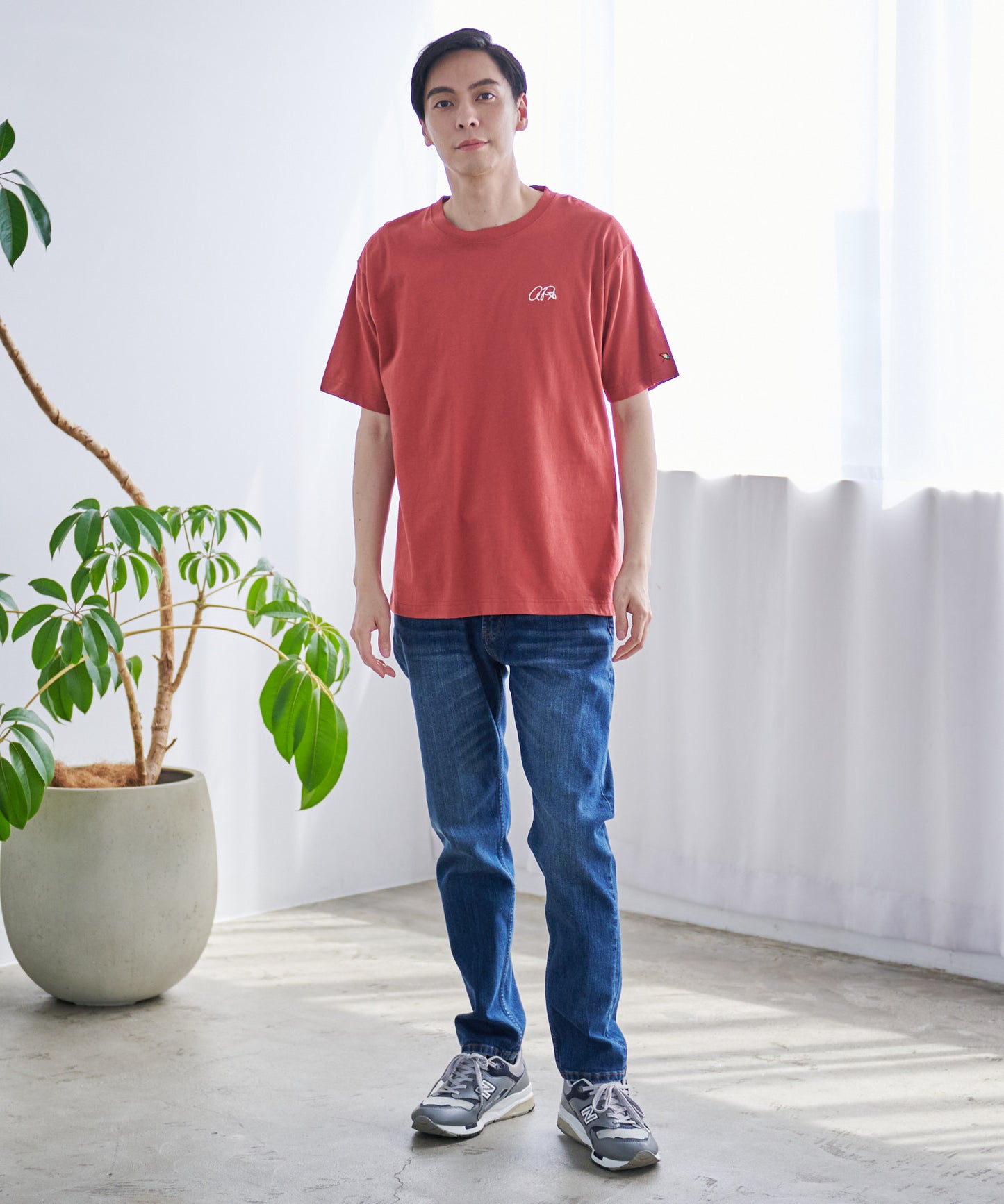 バックロゴ グラフィック シェアTシャツ