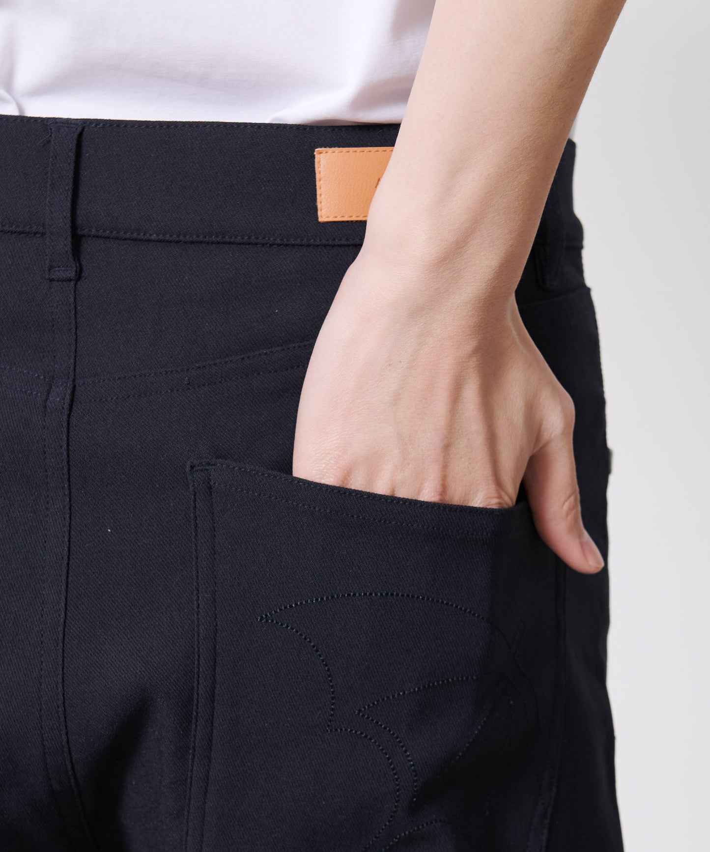 【残り1点】テーパードストレッチチノパンツ