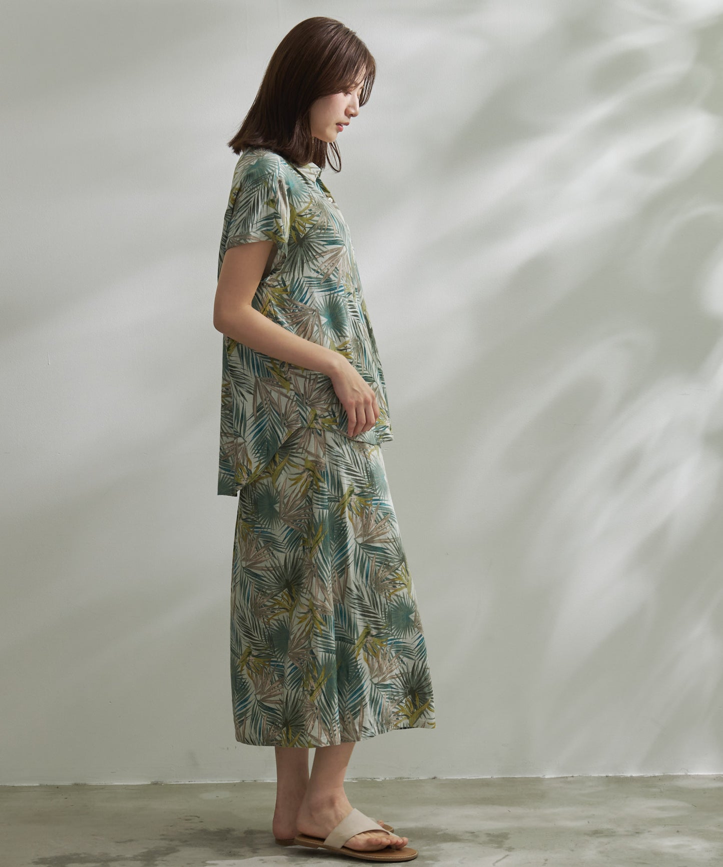 フレンチスリーブ リゾート柄シャツ