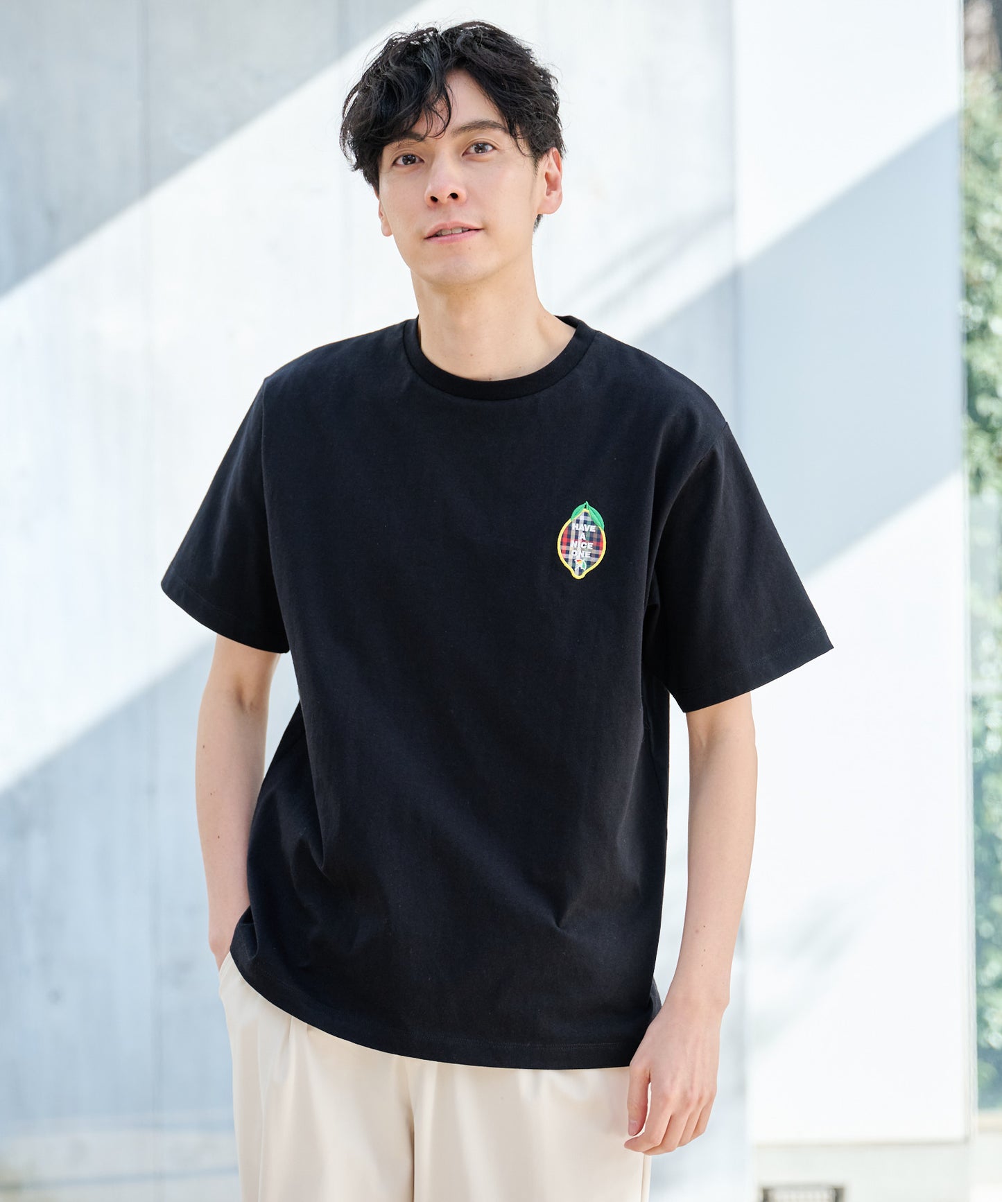 レモンモチーフシェアTシャツ