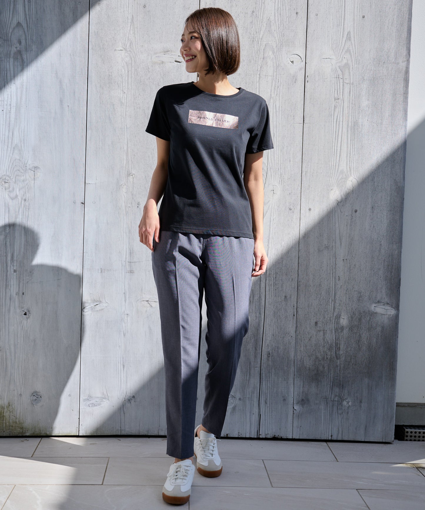 【TIME SALE】箔プリントロゴTシャツ