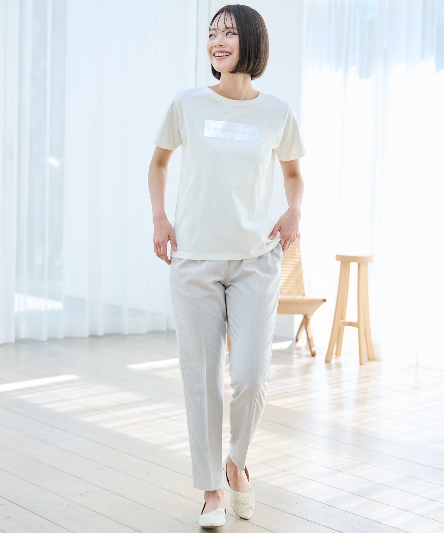 【TIME SALE】箔プリントロゴTシャツ