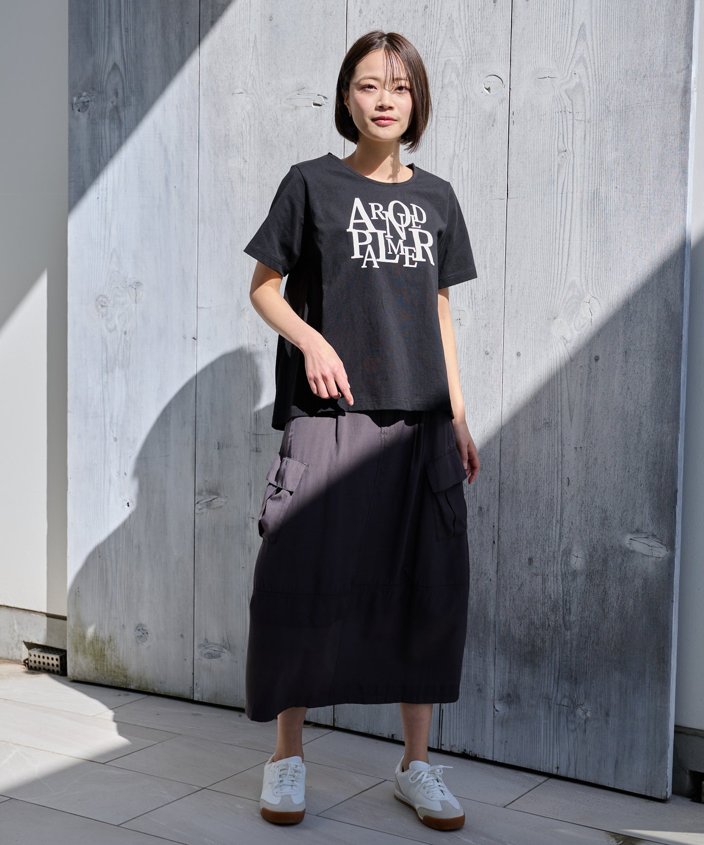 ロゴプリント AラインTシャツ