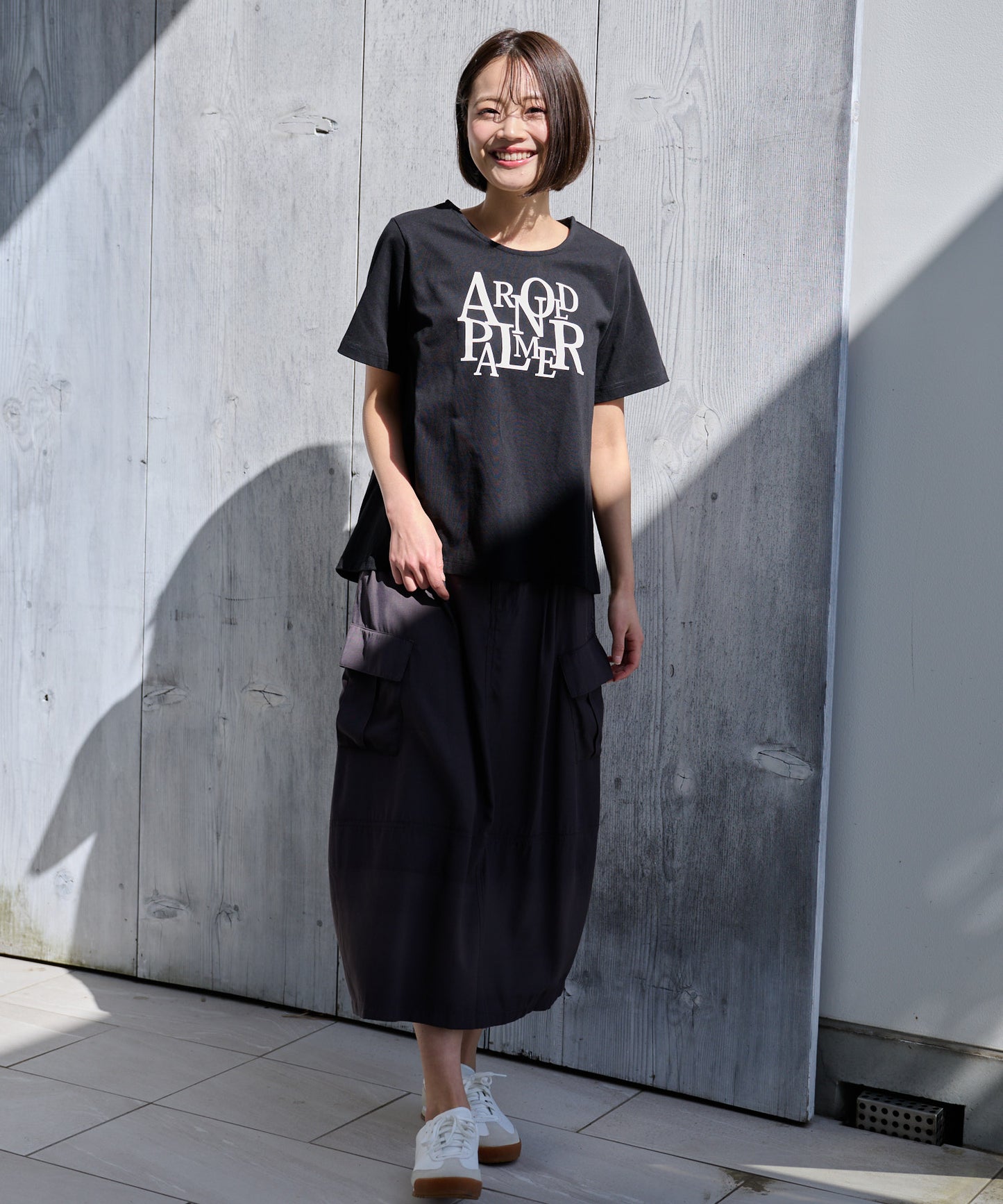 ロゴプリント AラインTシャツ