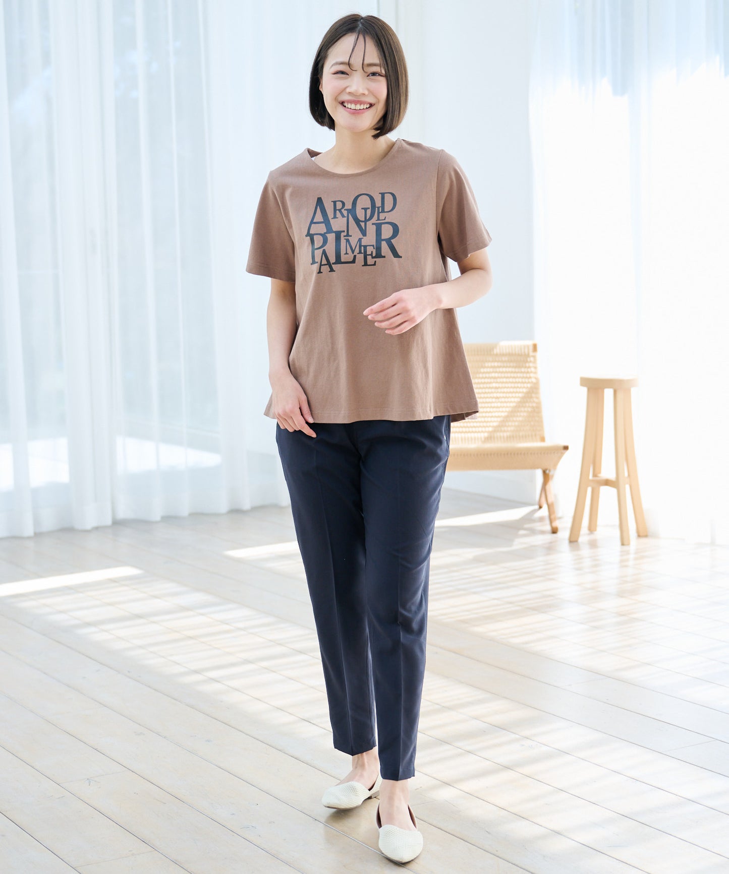 ロゴプリント AラインTシャツ