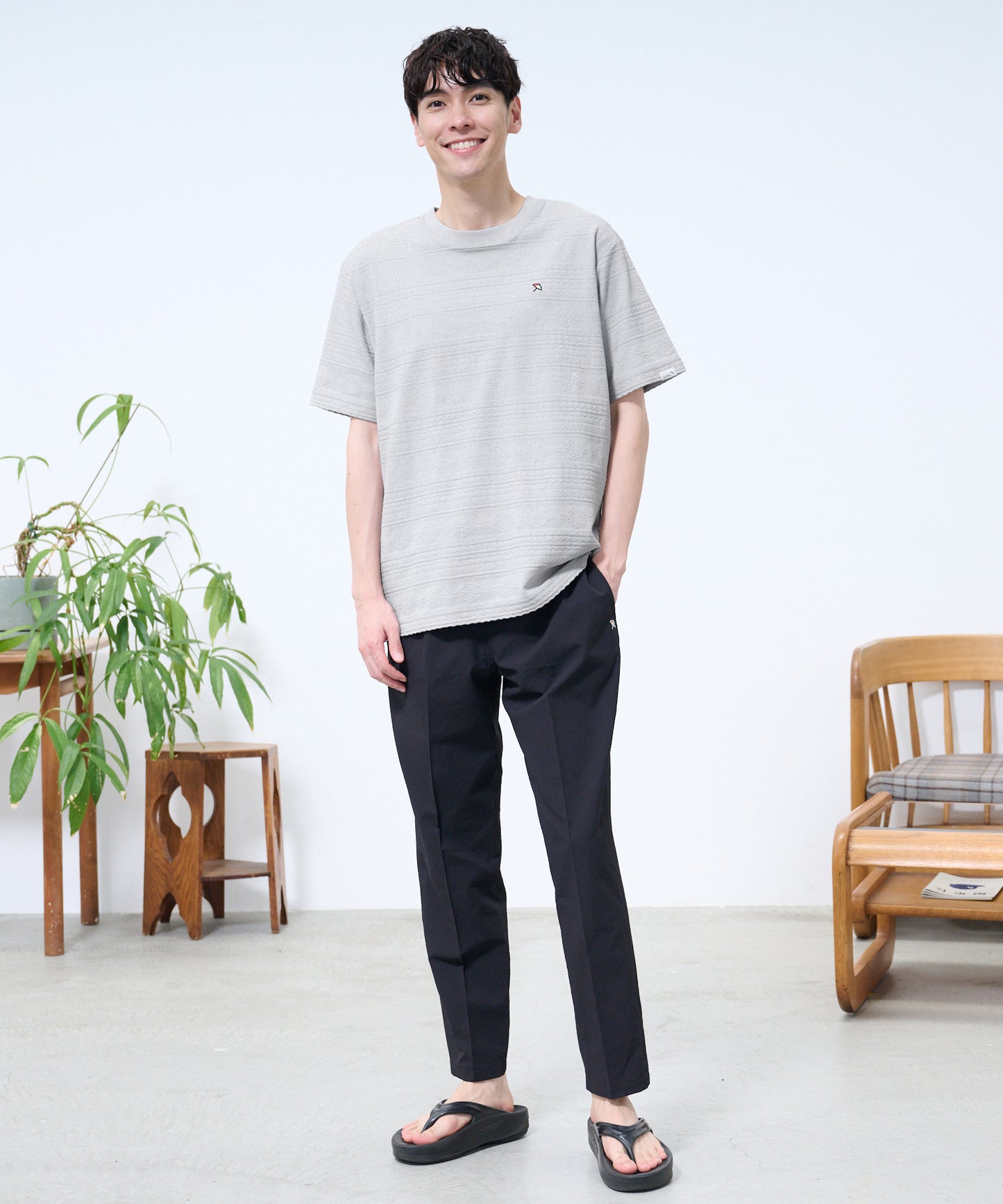 幾何学ジャガードTシャツ