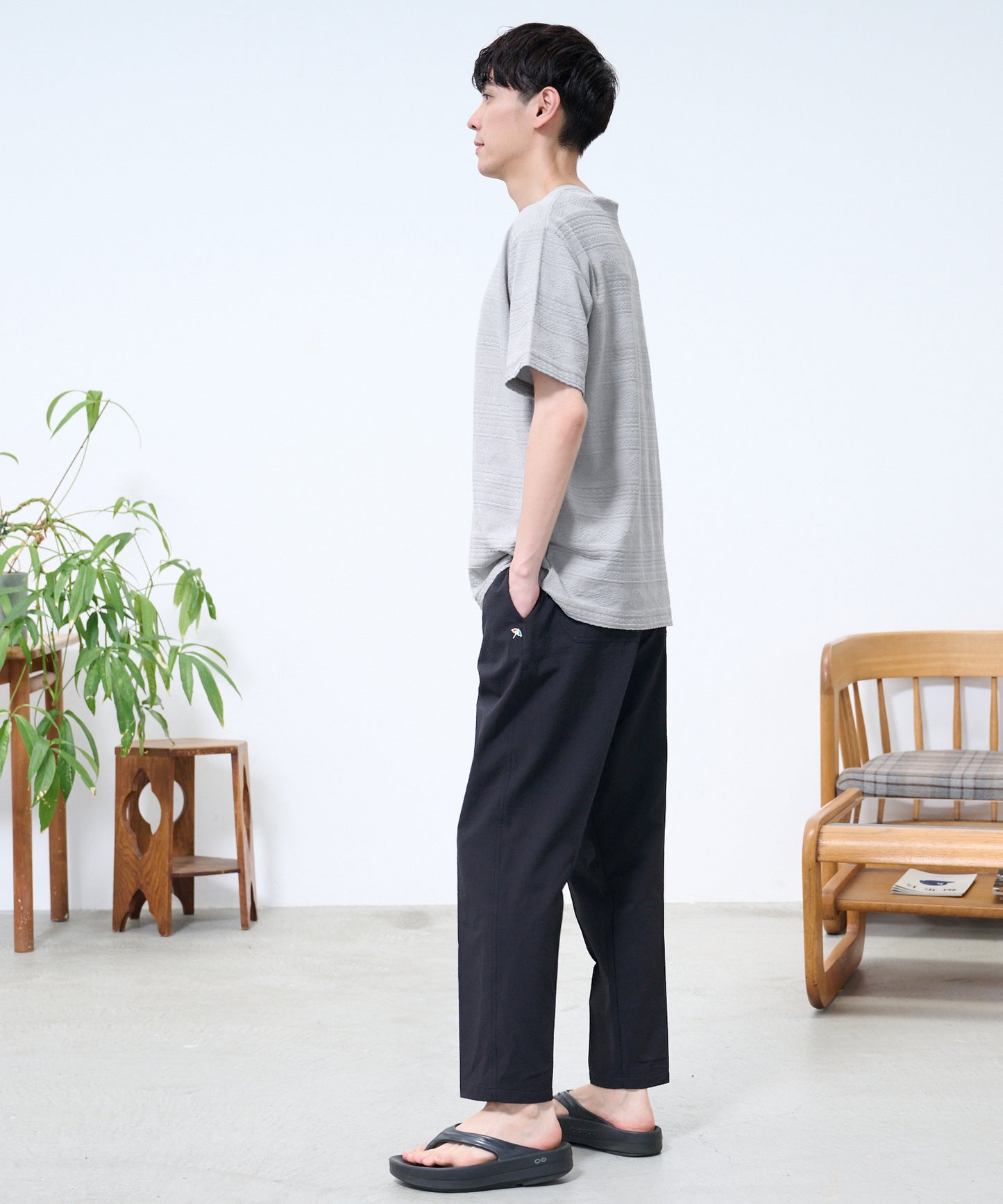 幾何学ジャガードTシャツ