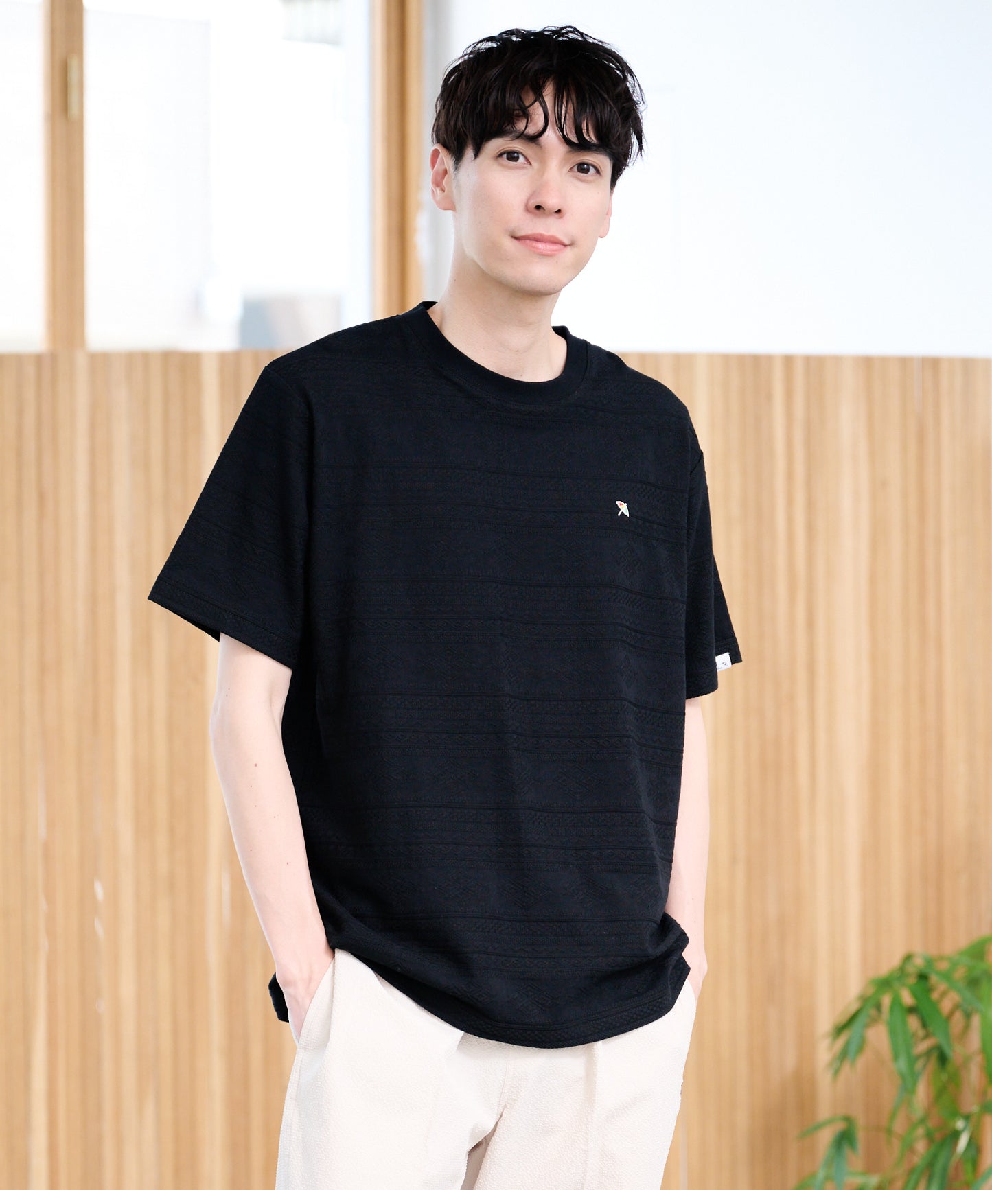 幾何学ジャガードTシャツ