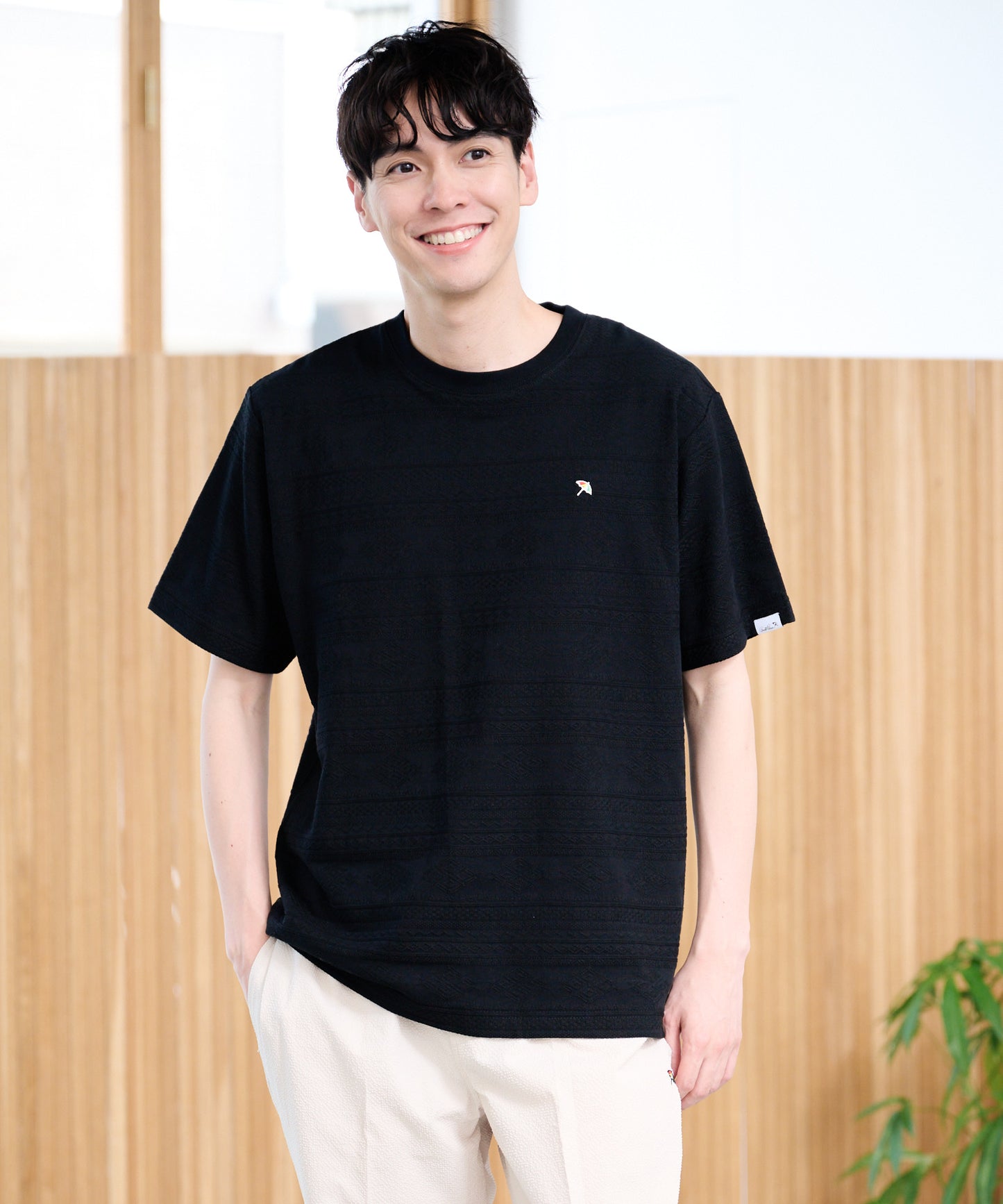 幾何学ジャガードTシャツ