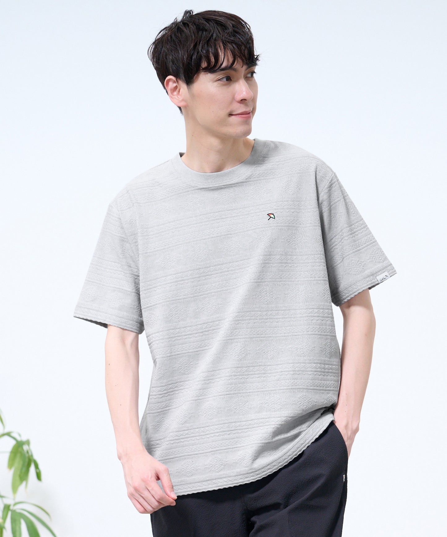 幾何学ジャガードTシャツ