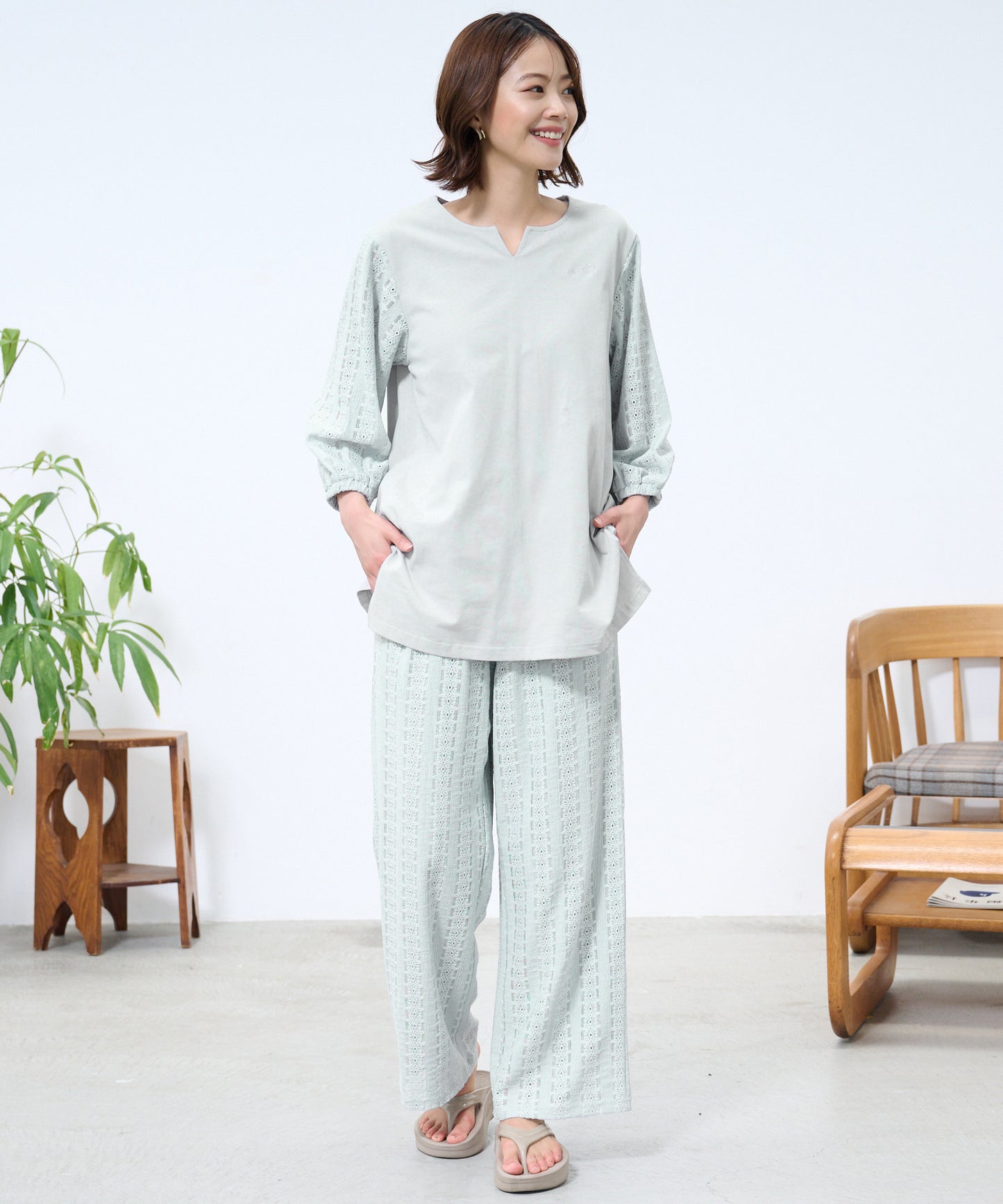 【TIME SALE】【残り2点】カットレース イージーワイド ストレートパンツ
