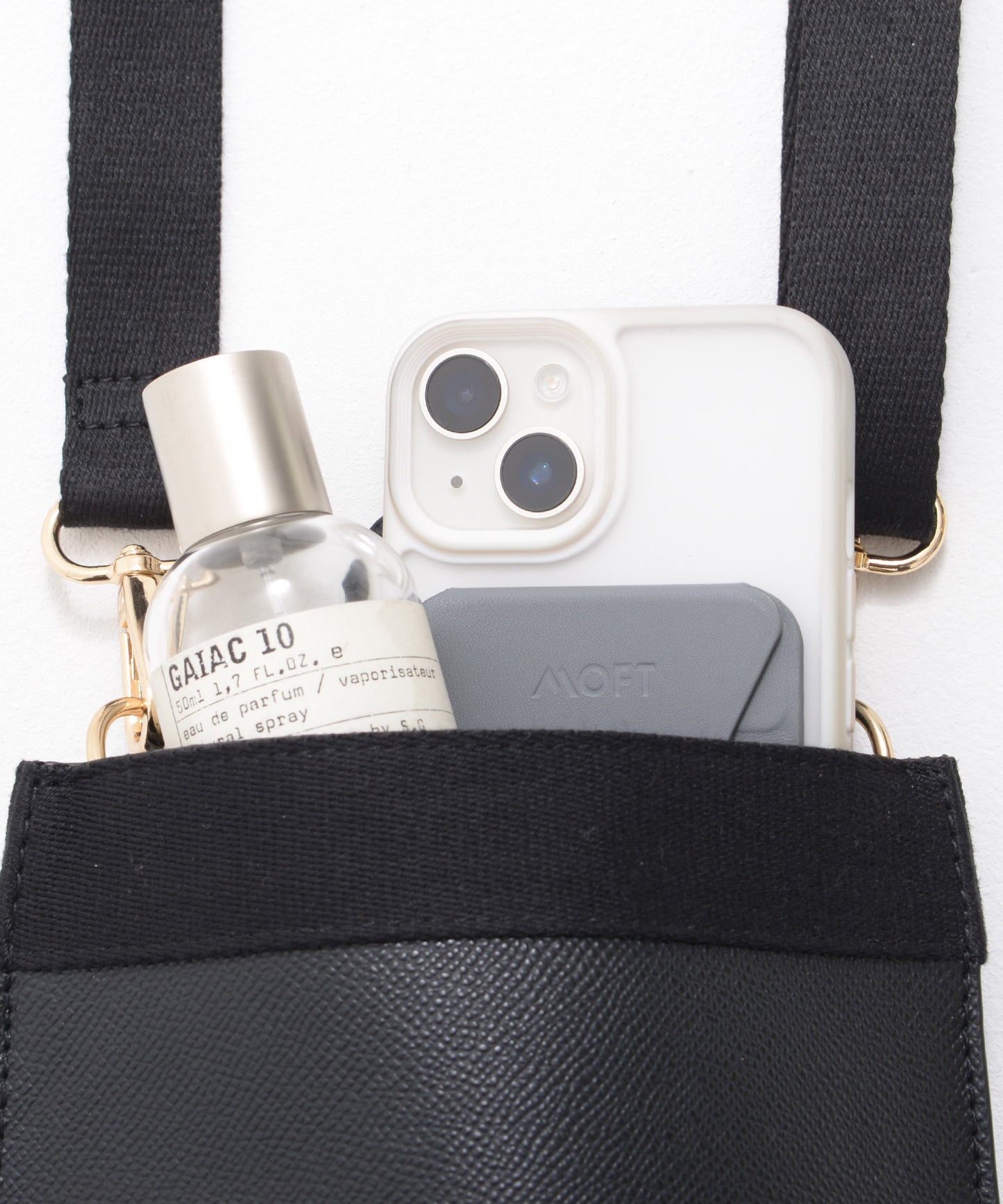 【期間限定】【残り3点】フェイクレザー サコッシュバッグ