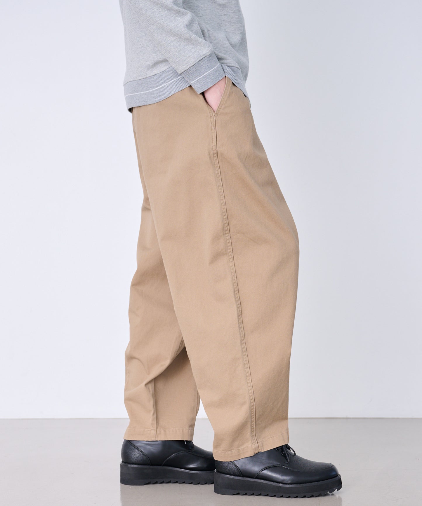 バレルレッグ チノパンツ