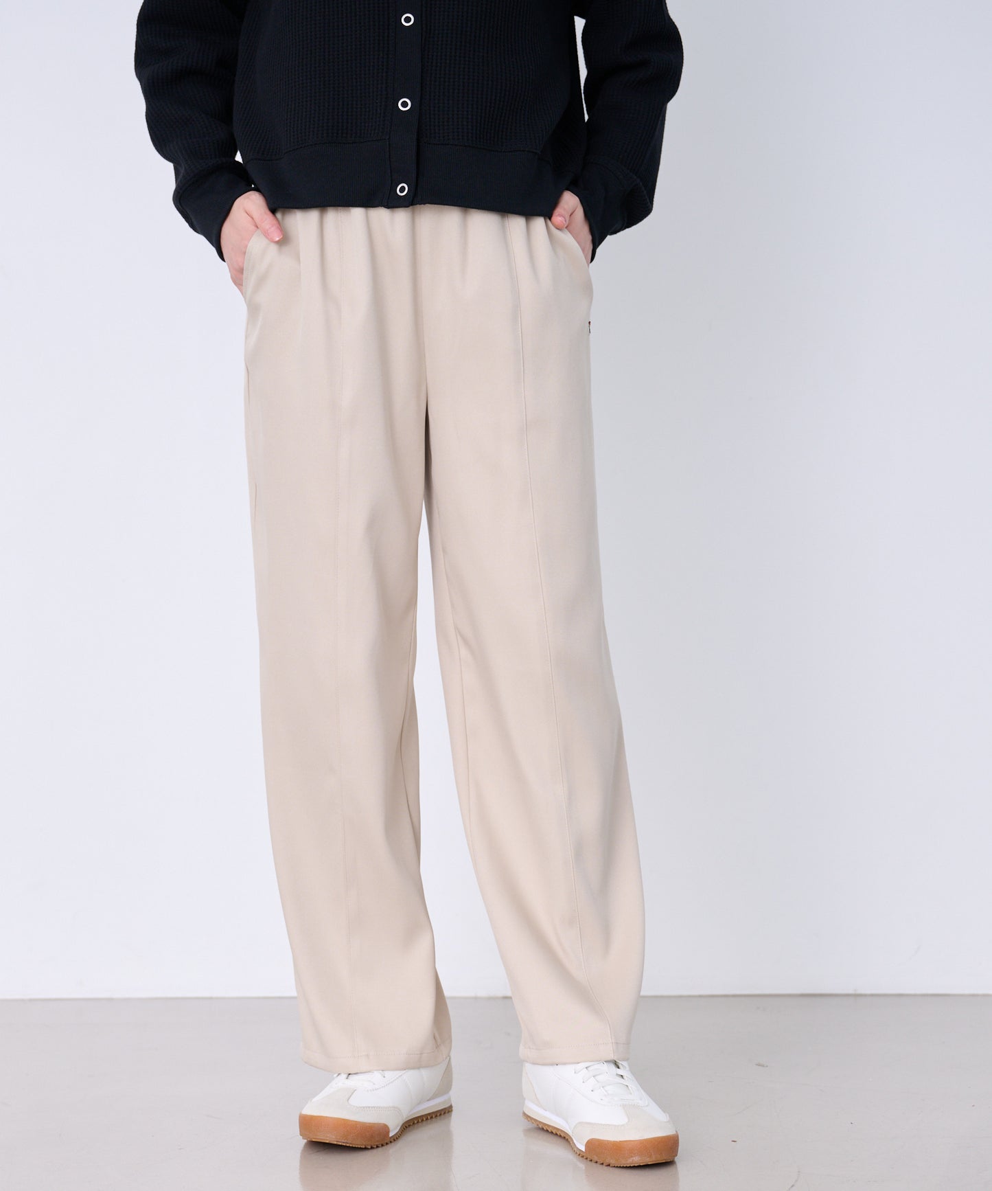 イージーワイド ストレートパンツ