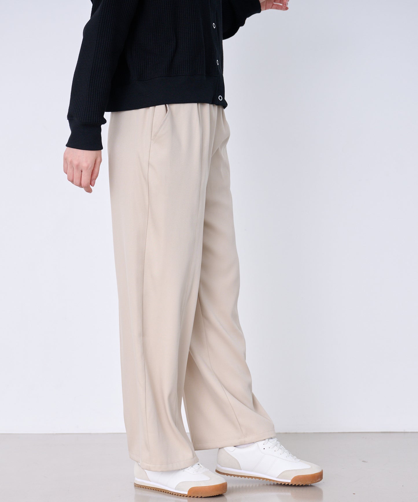 イージーワイド ストレートパンツ