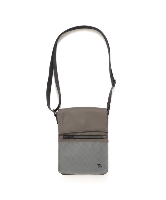 Arnold Palmer パンチングフェイクレザー フラップショルダーバッグ