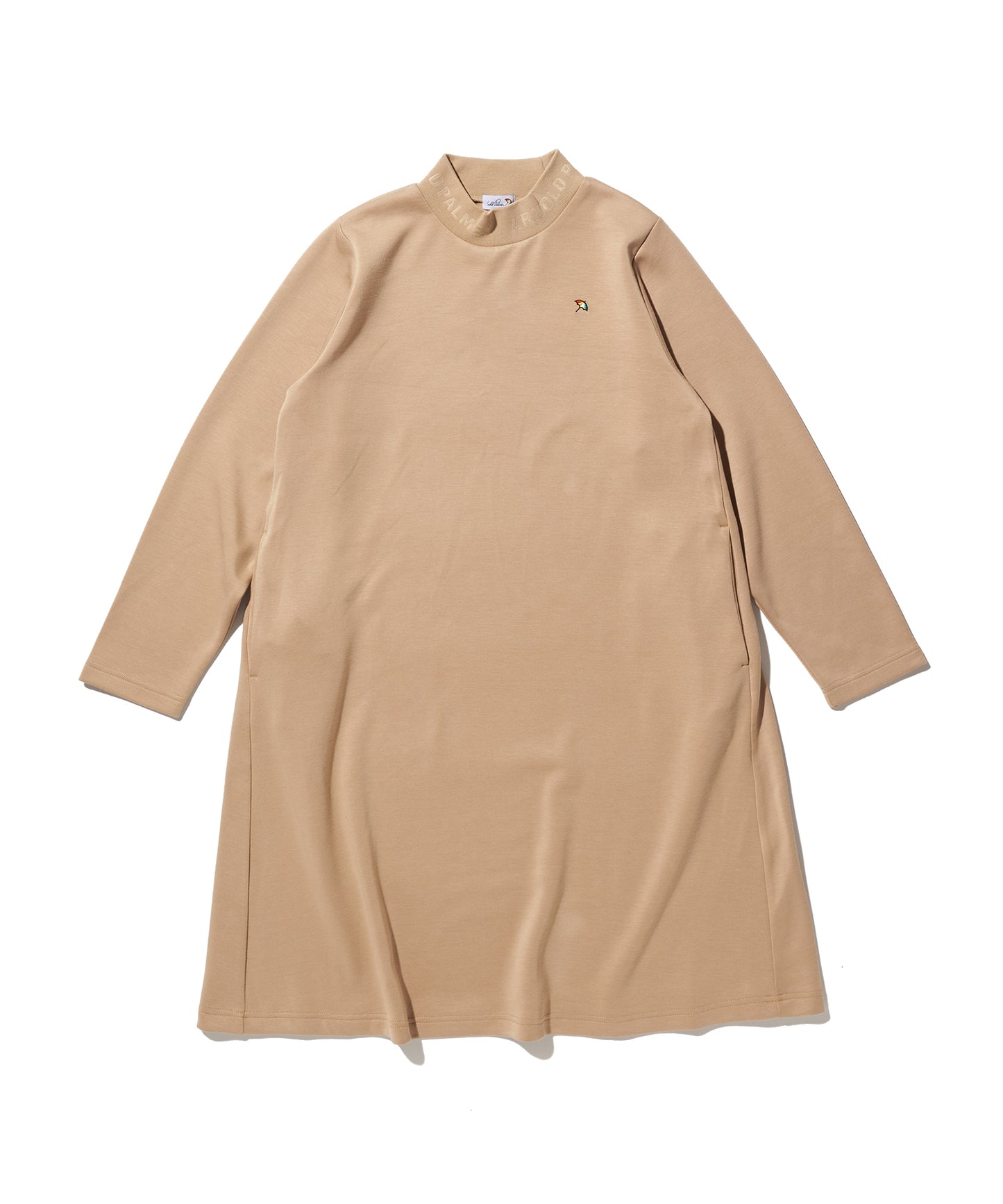 衿エンボスロゴ ワンピース