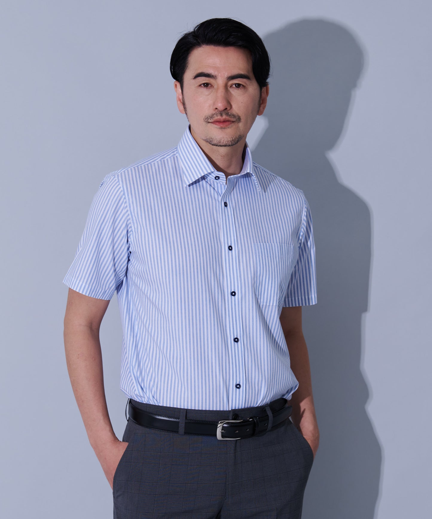 形態安定ブルーロンスト半袖ワイドカラーシャツ