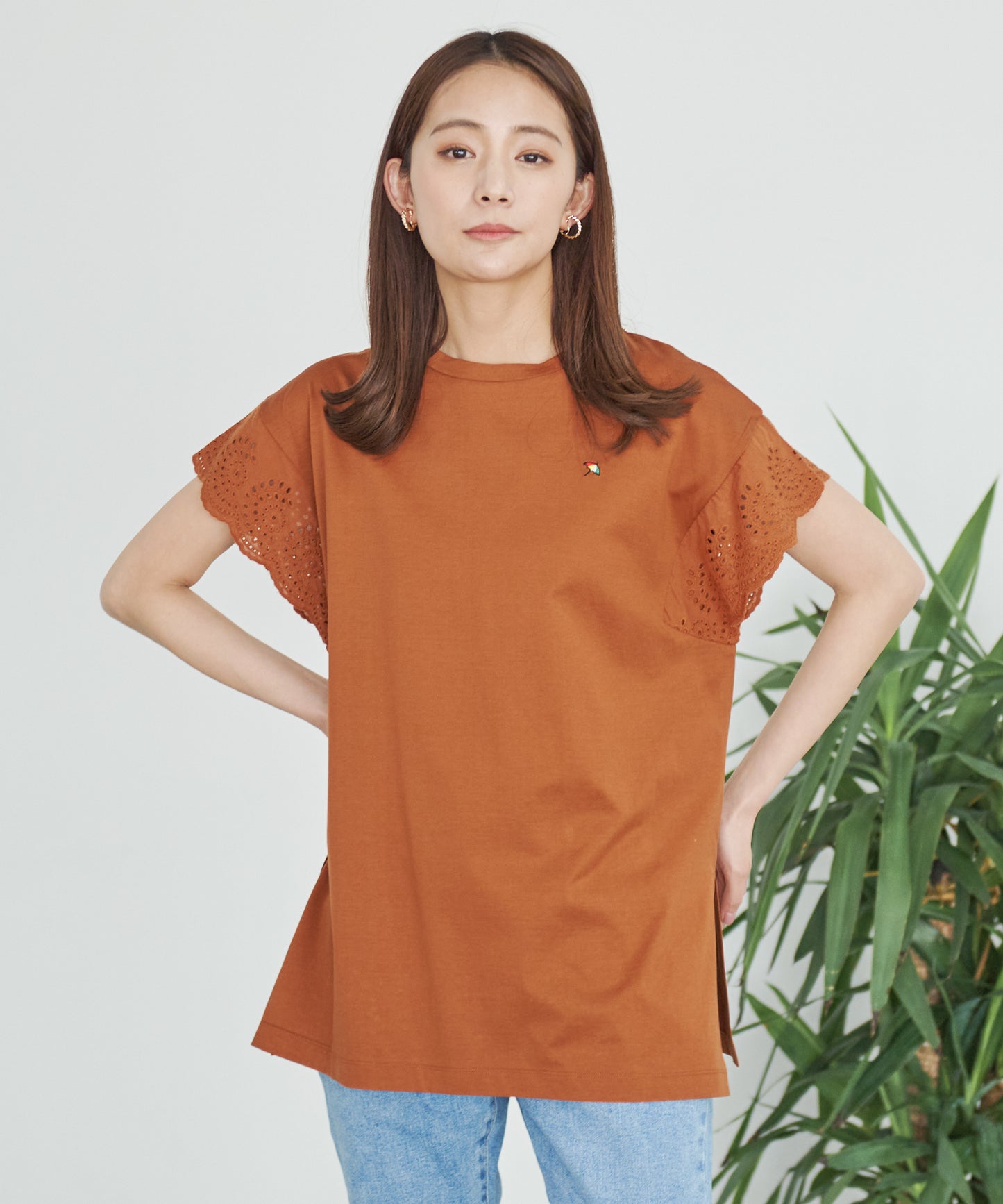 袖レース サイドスリットチュニックカットソー