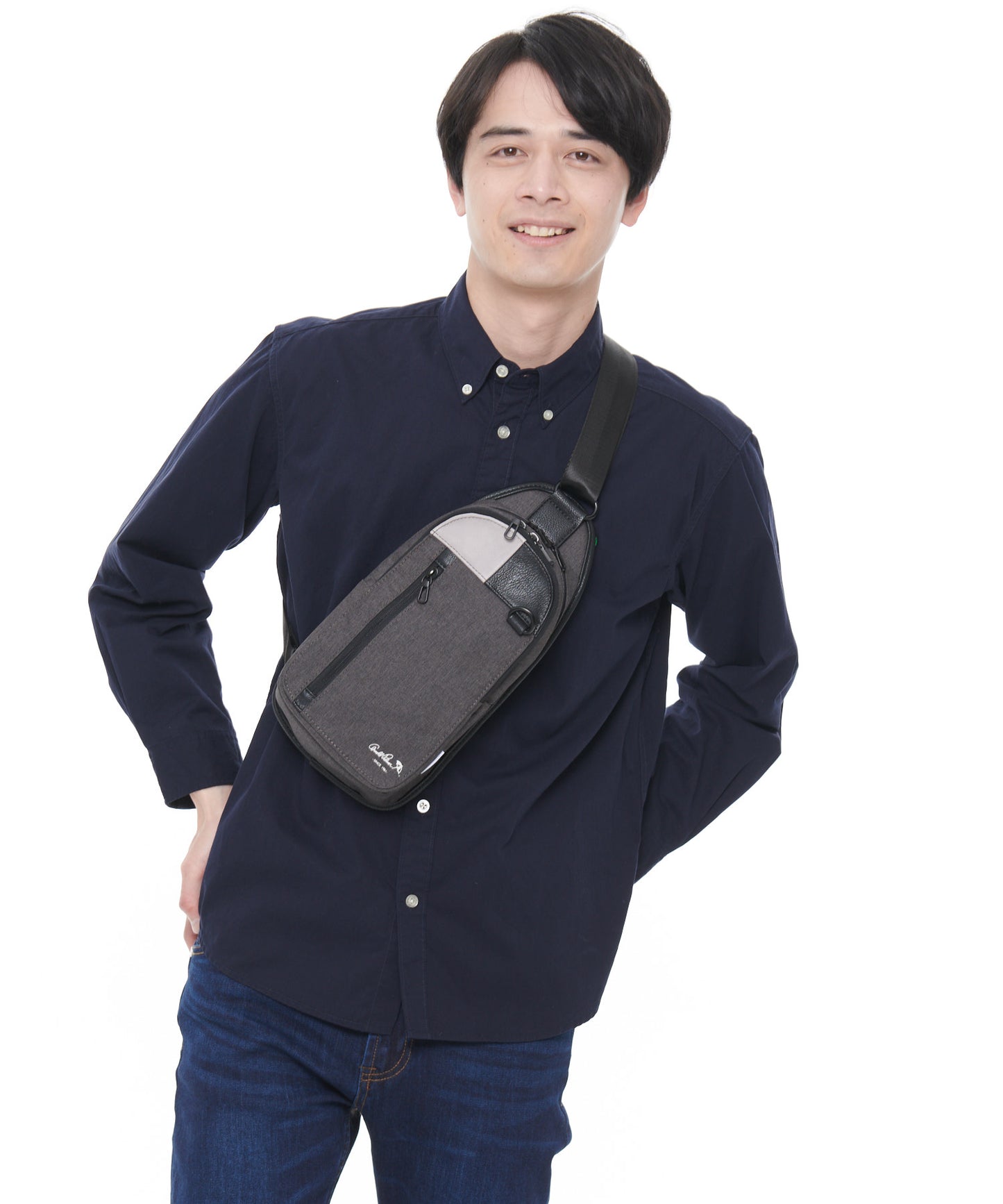 メランジオックス×フェイクレザーボディバッグ