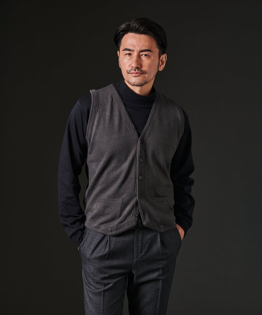 HIROKO KOSHINO  ウォッシャブルニットジレ