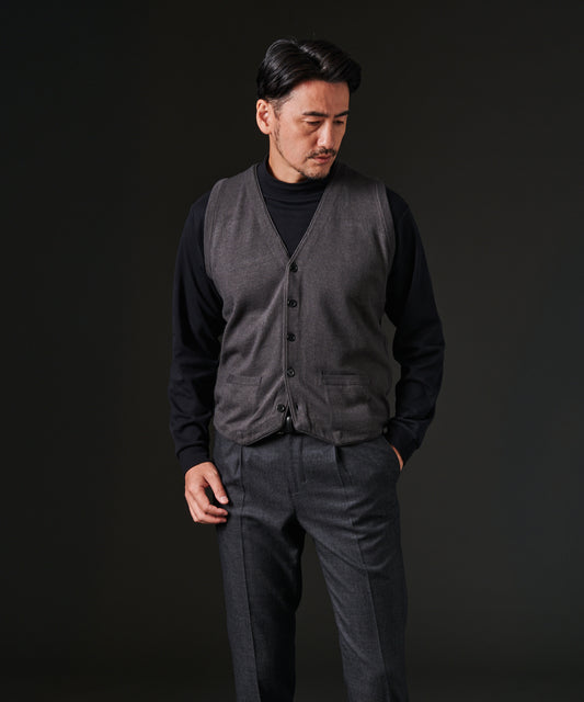 HIROKO KOSHINO ウォッシャブルニットジレ