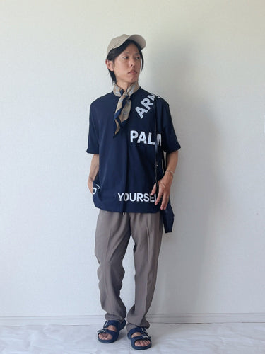 ロゴTシャツが主役の、夏映えアクティブスタイル