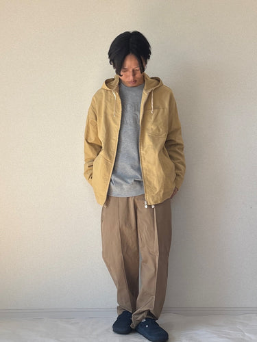 綿フードアウターで作るナチュラルリラックスコーデ