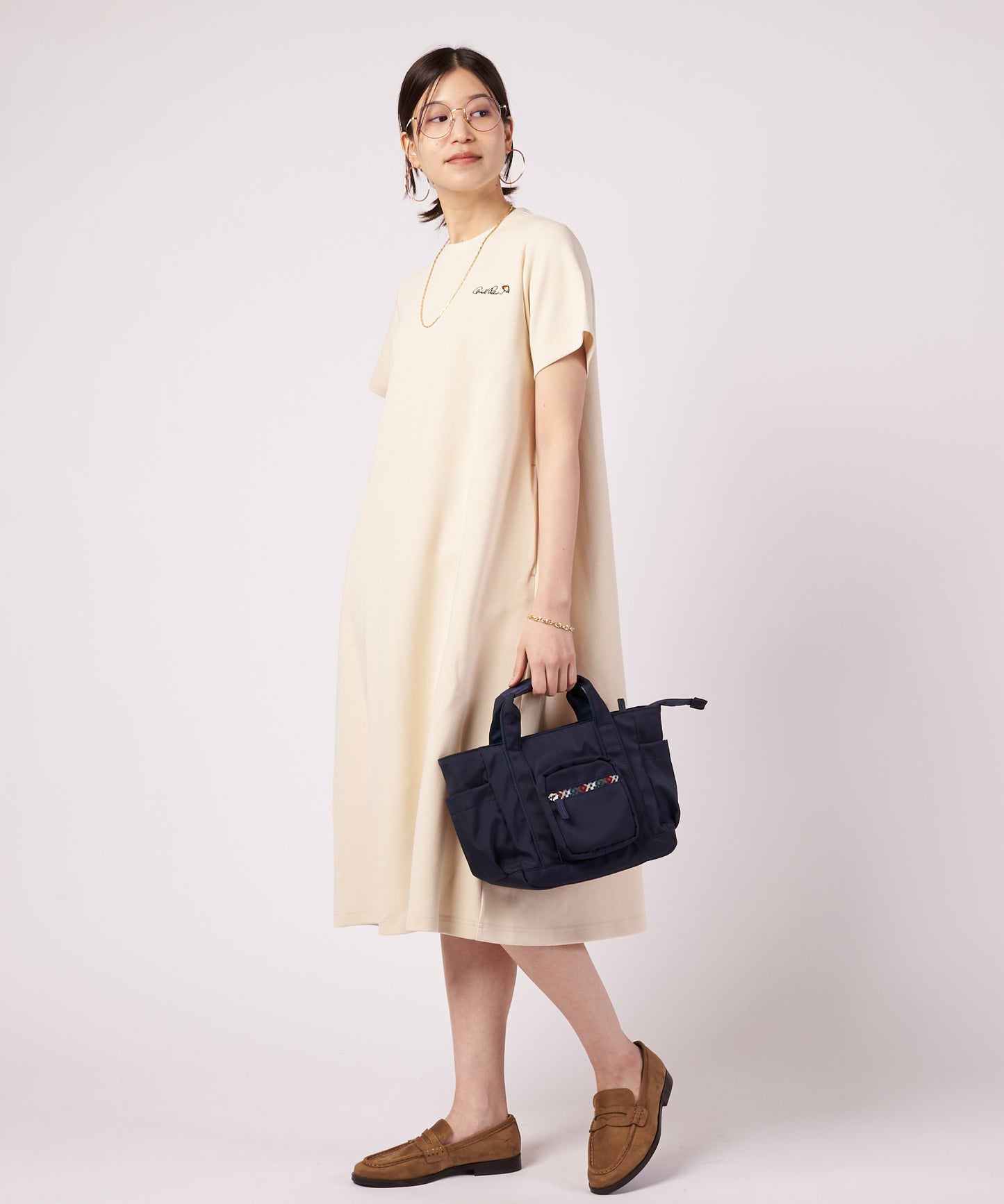 シルキーポンチ 衿ロゴ カットワンピース